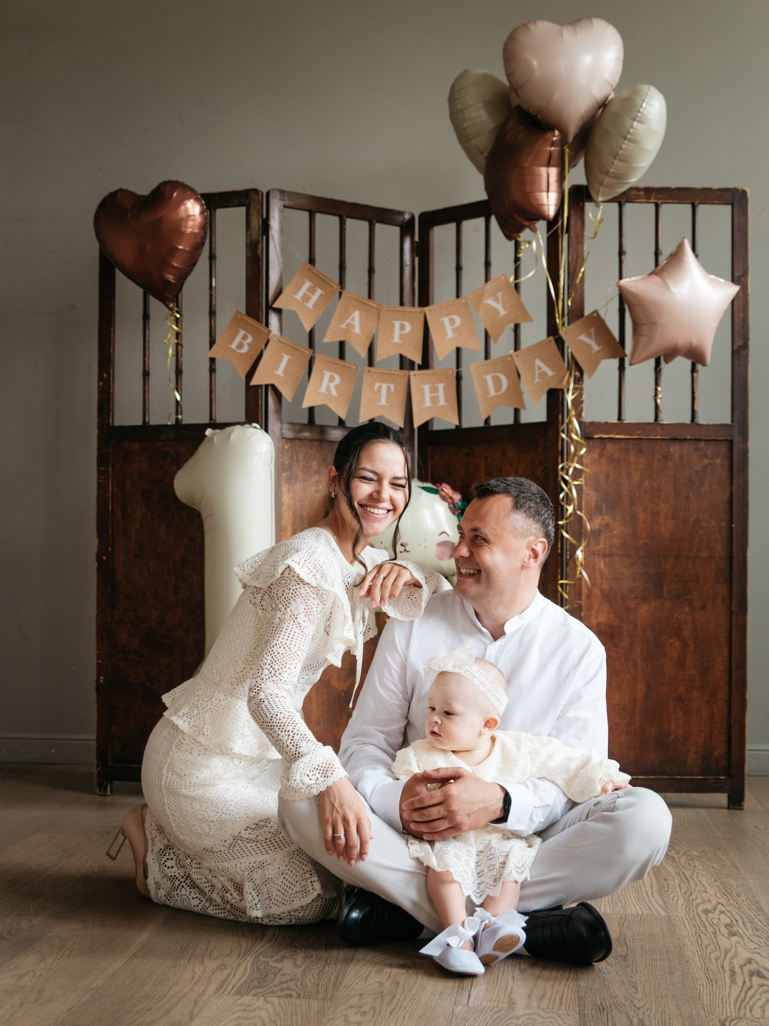 Семейная Фотосессия 1 год в студии. Фотограф Москва