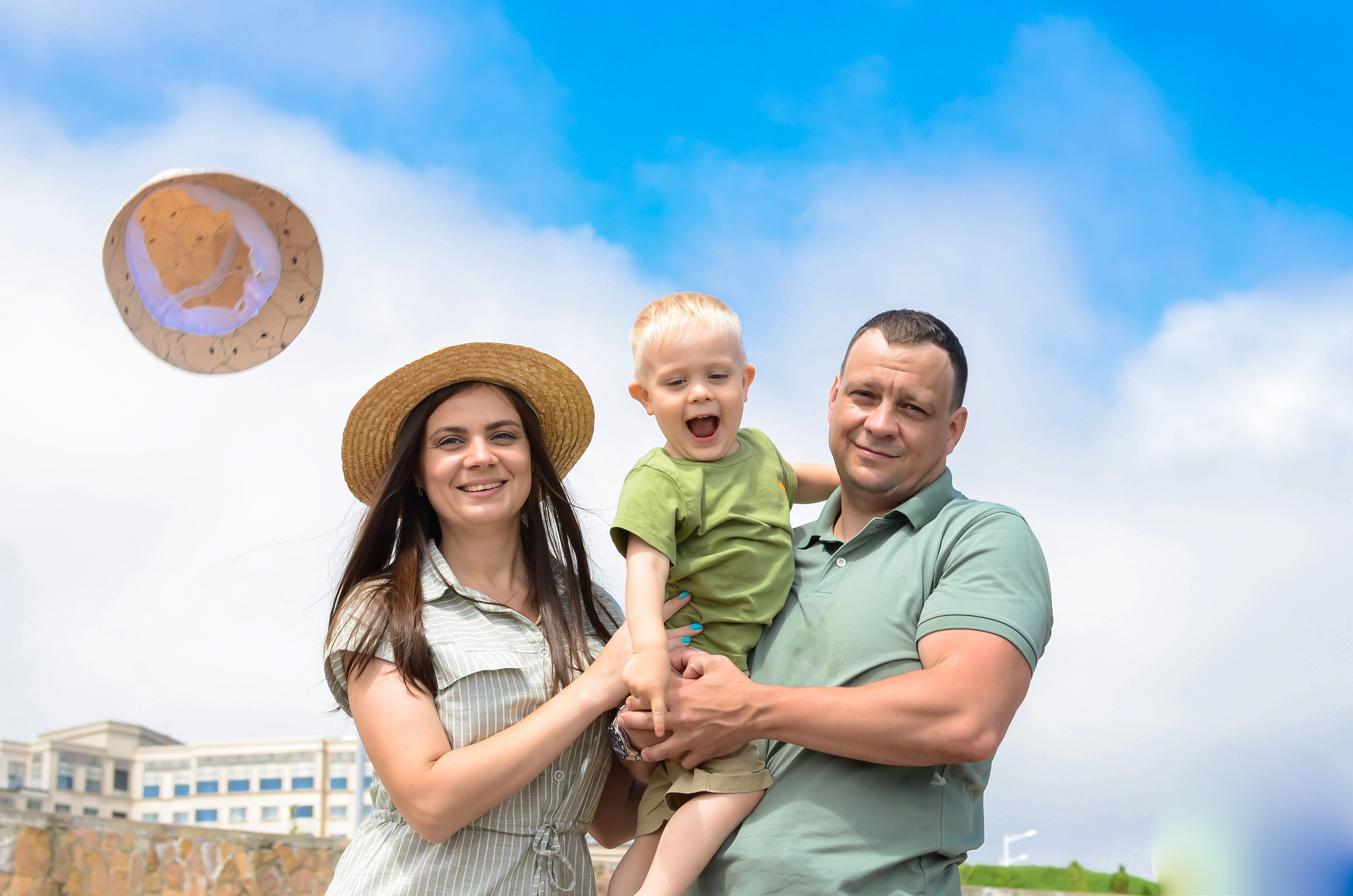 Семейная фотопрогулка Жени и Саши с сыном. Свадебный и семейный фотограф в Хабаровске Оксана Новикова