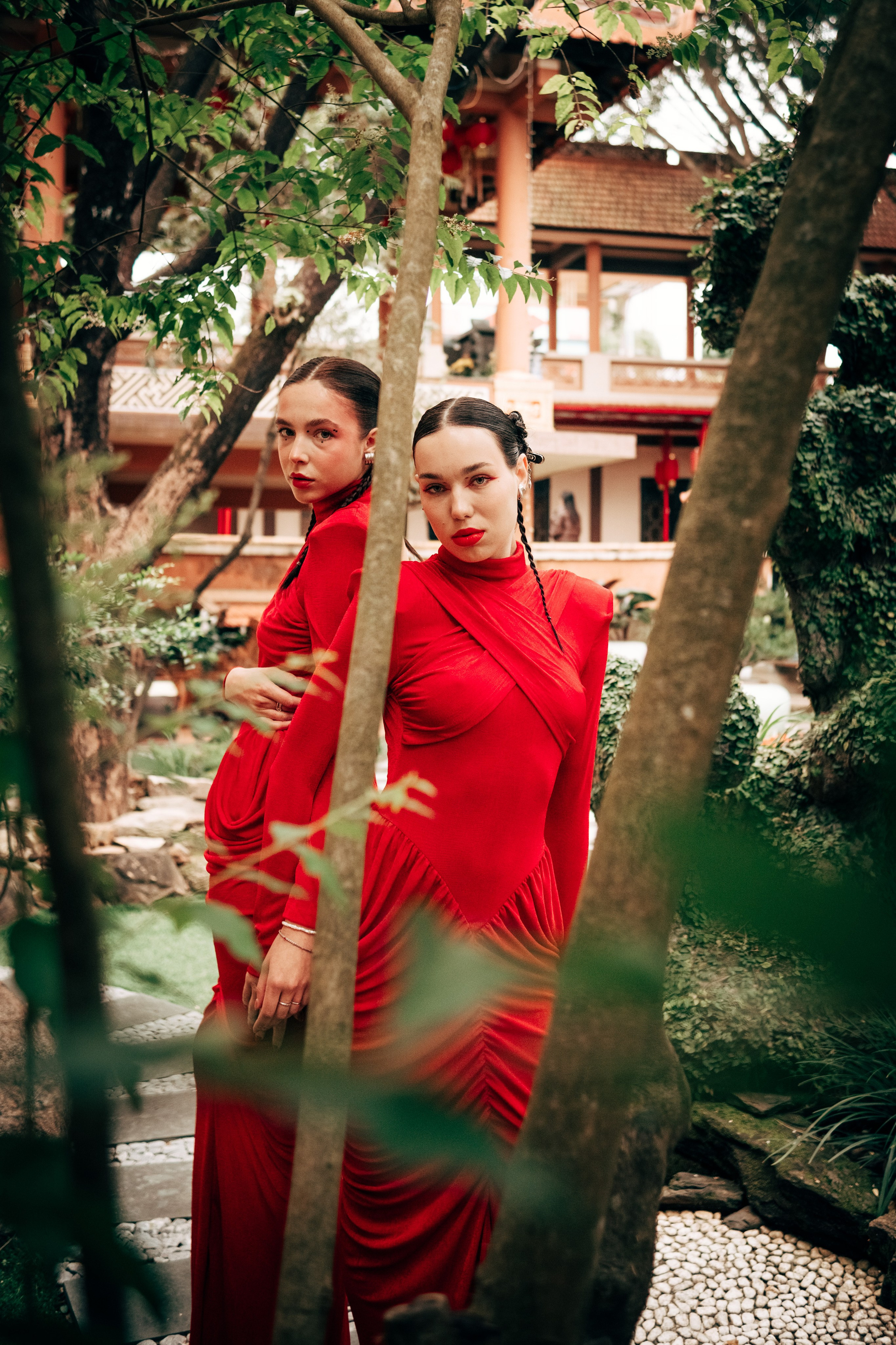 Валерия и Анна. Da nang Photographer Sergey Zelēnkin