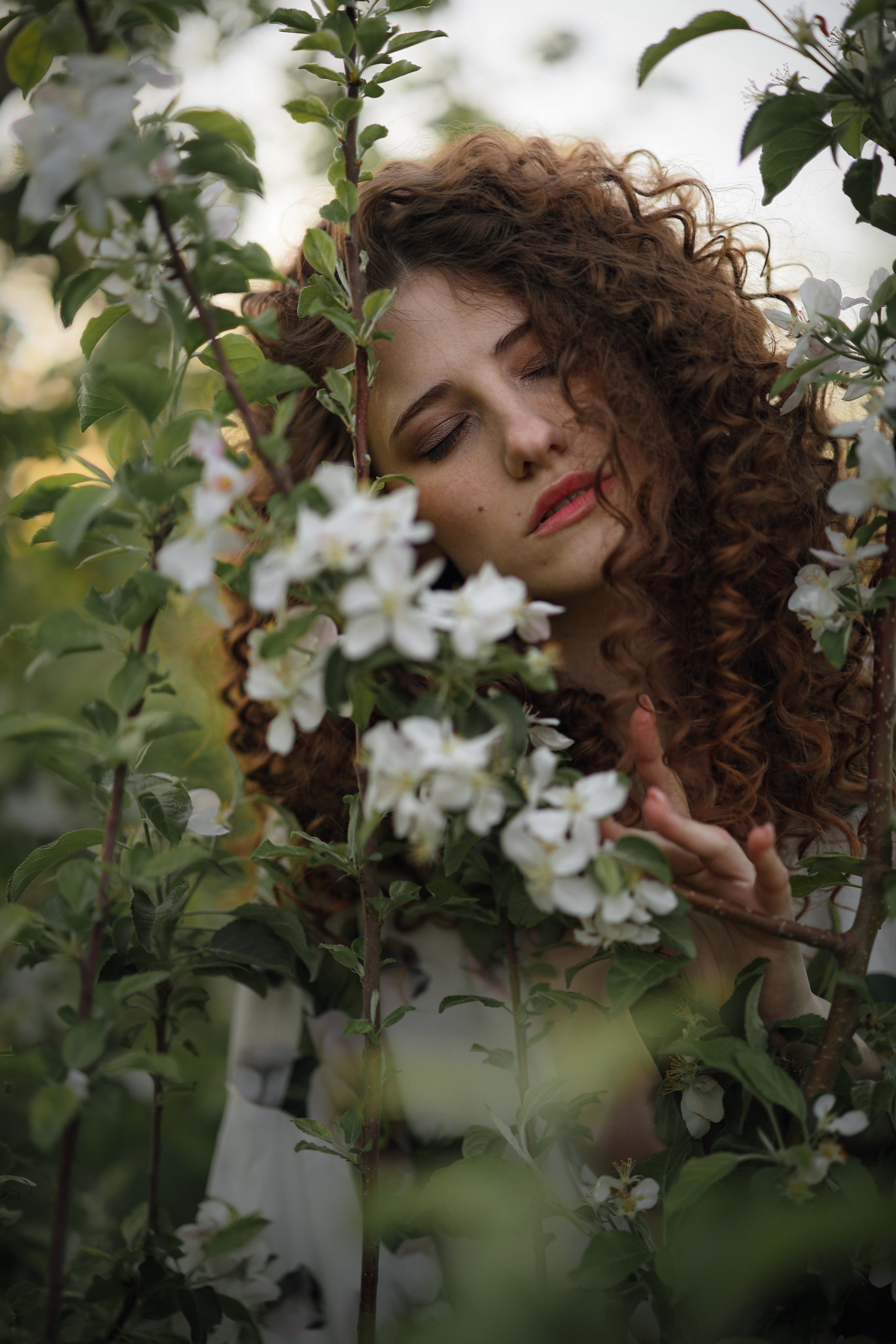 Индивидуальная фотосессия в Абхазии: красота и гармония сада Гагры.