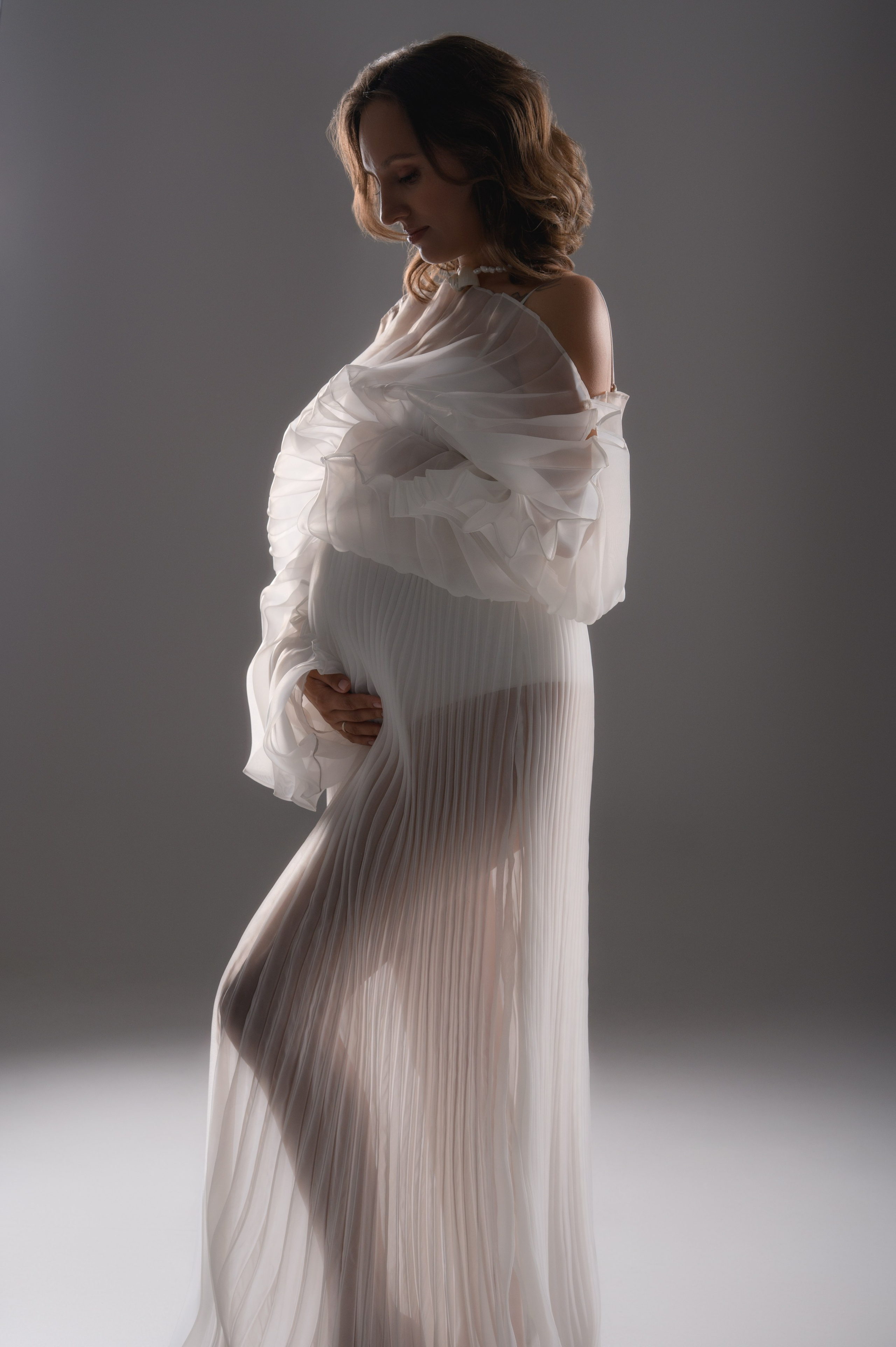 Фотосессия беременности в Крыму. Студийная фотосессия беременности. Стильная беременность. Фотограф беременных Ольга Топоривская.
