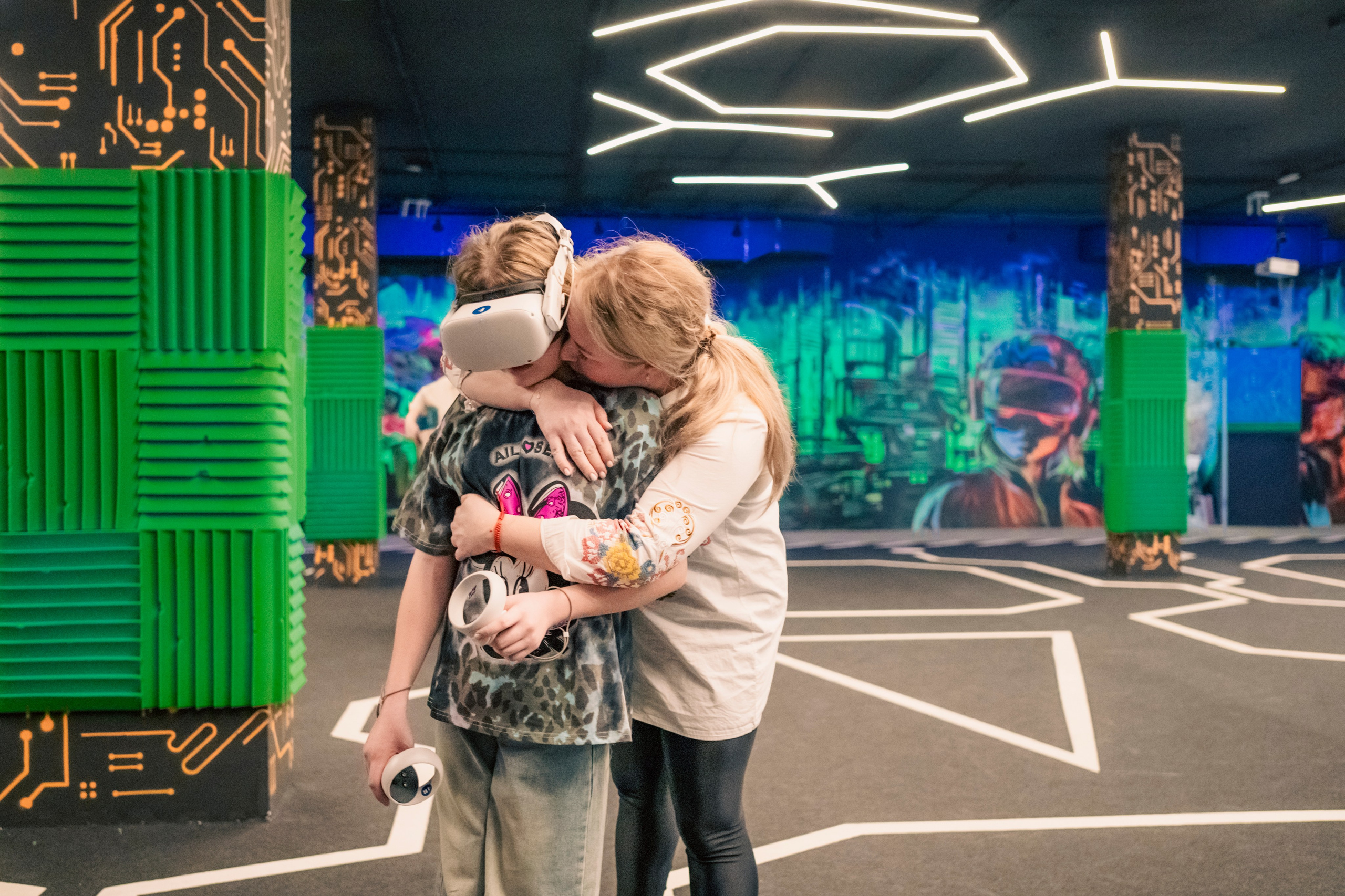 VR April-May. Felixtones