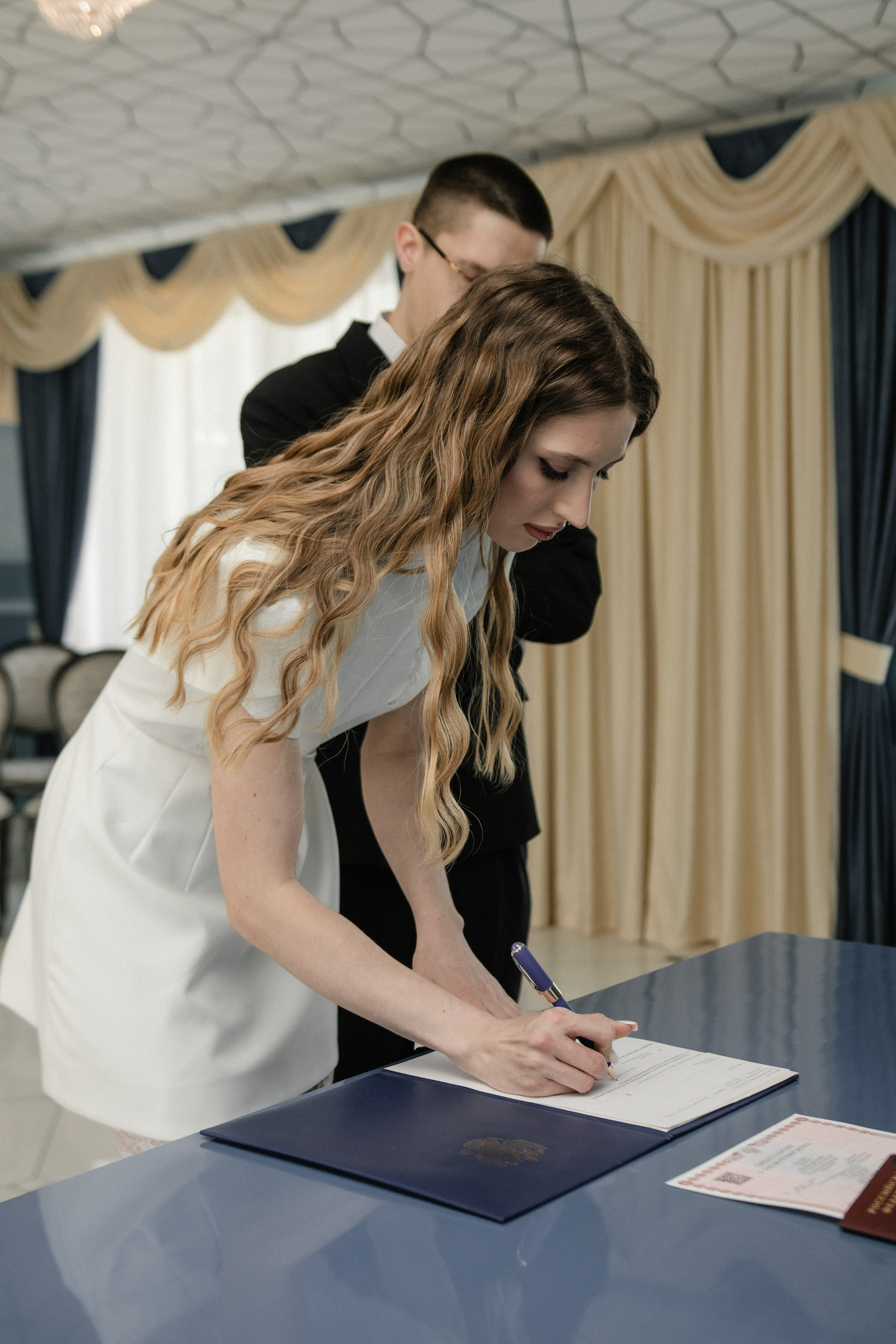 Дарья и Макар ЗАГС Центральный. Фотограф Новосибирск