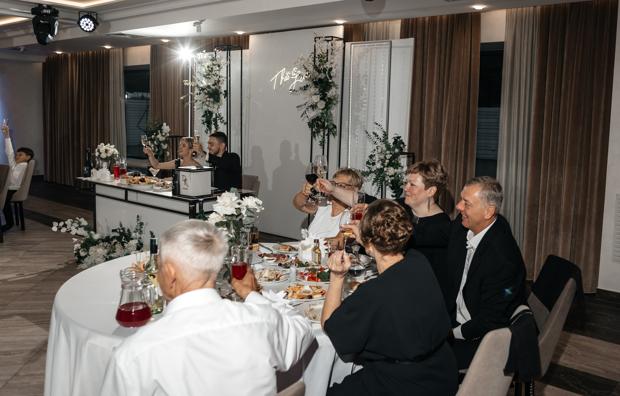 Даниил & Кристина | 20.08.25. Свадебный и семейный фотограф в Омске Евгения Хакимова