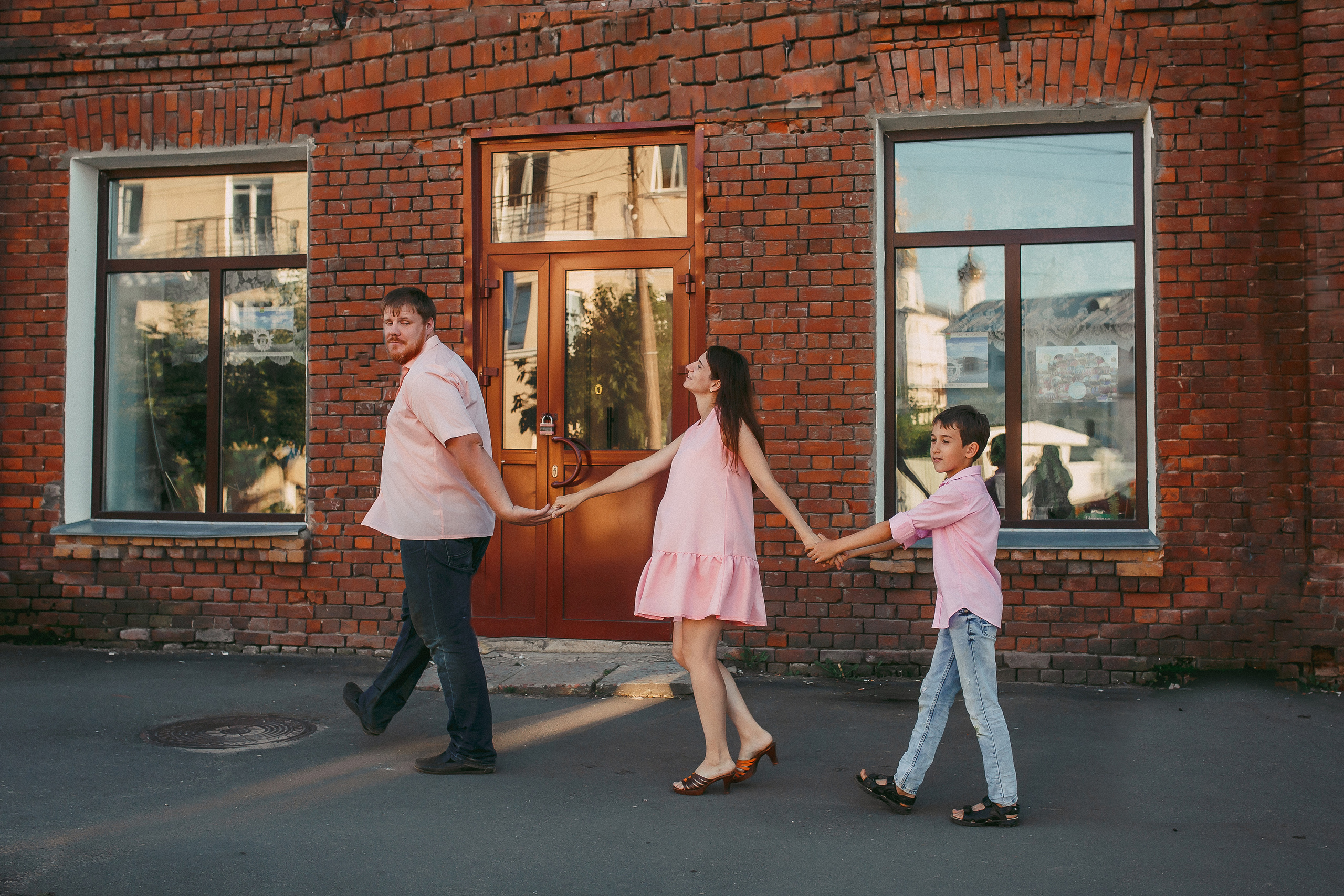 Антон+ Юля и Иван