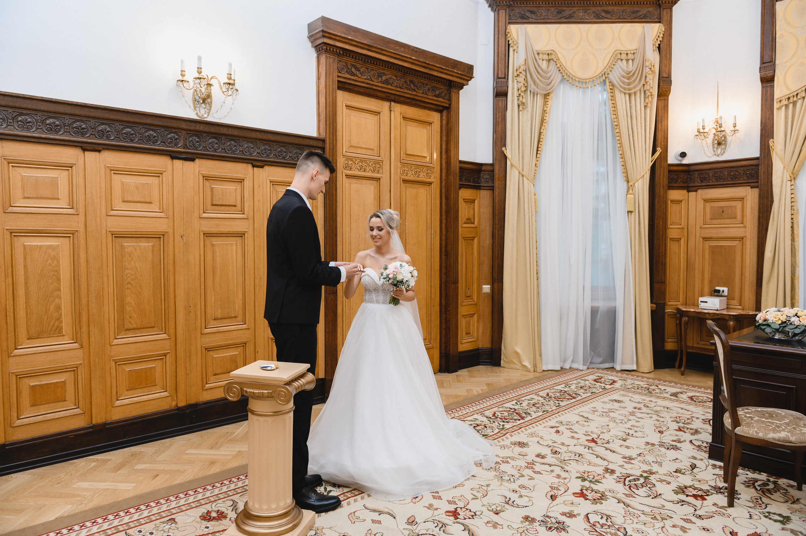 Свадебная фотосессия на Арма заводе. Семейный и свадебный фотограф в Москве Татьяна Николаева