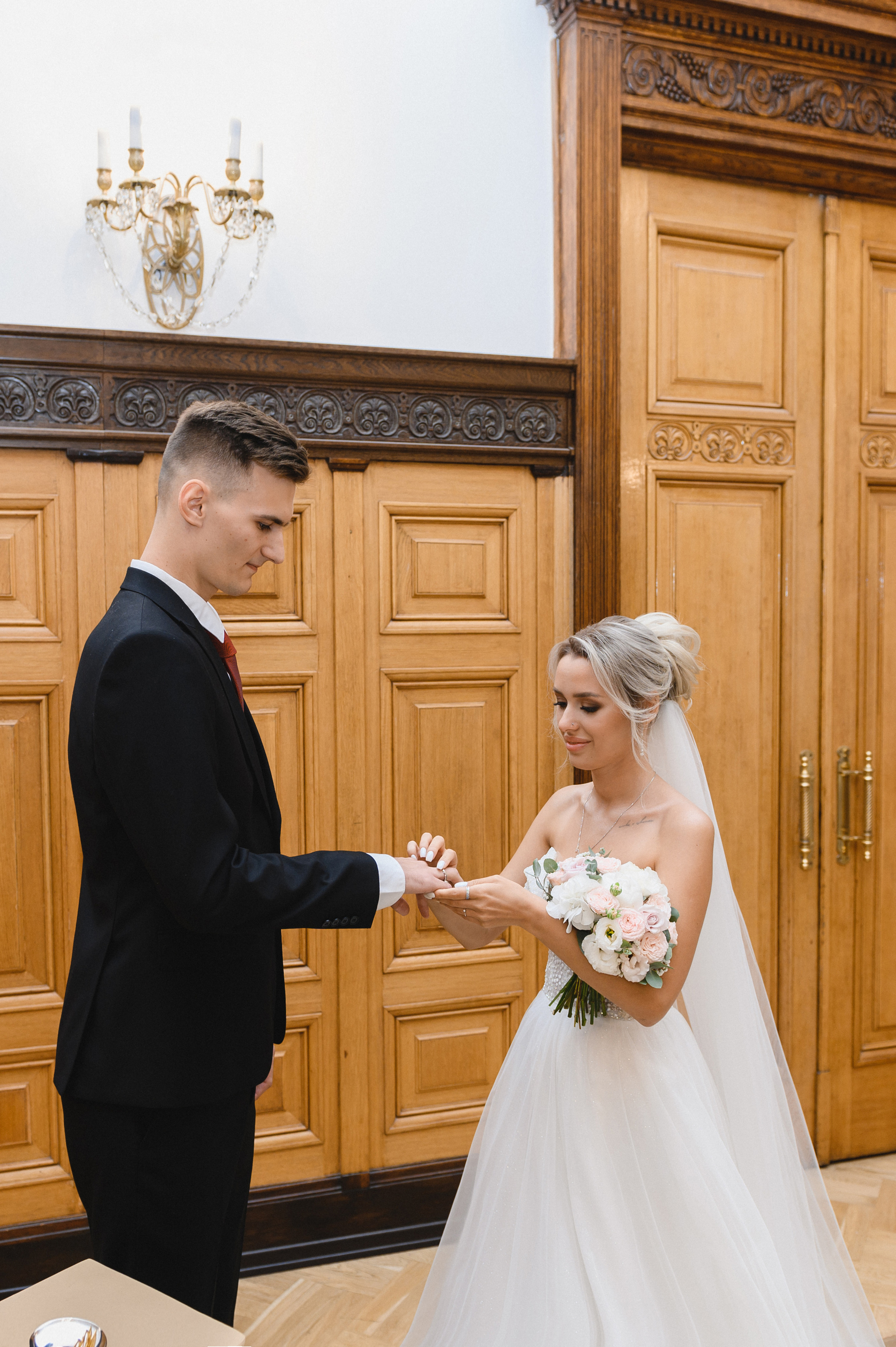 Свадебная фотосессия на Арма заводе. Семейный и свадебный фотограф в Москве Татьяна Николаева