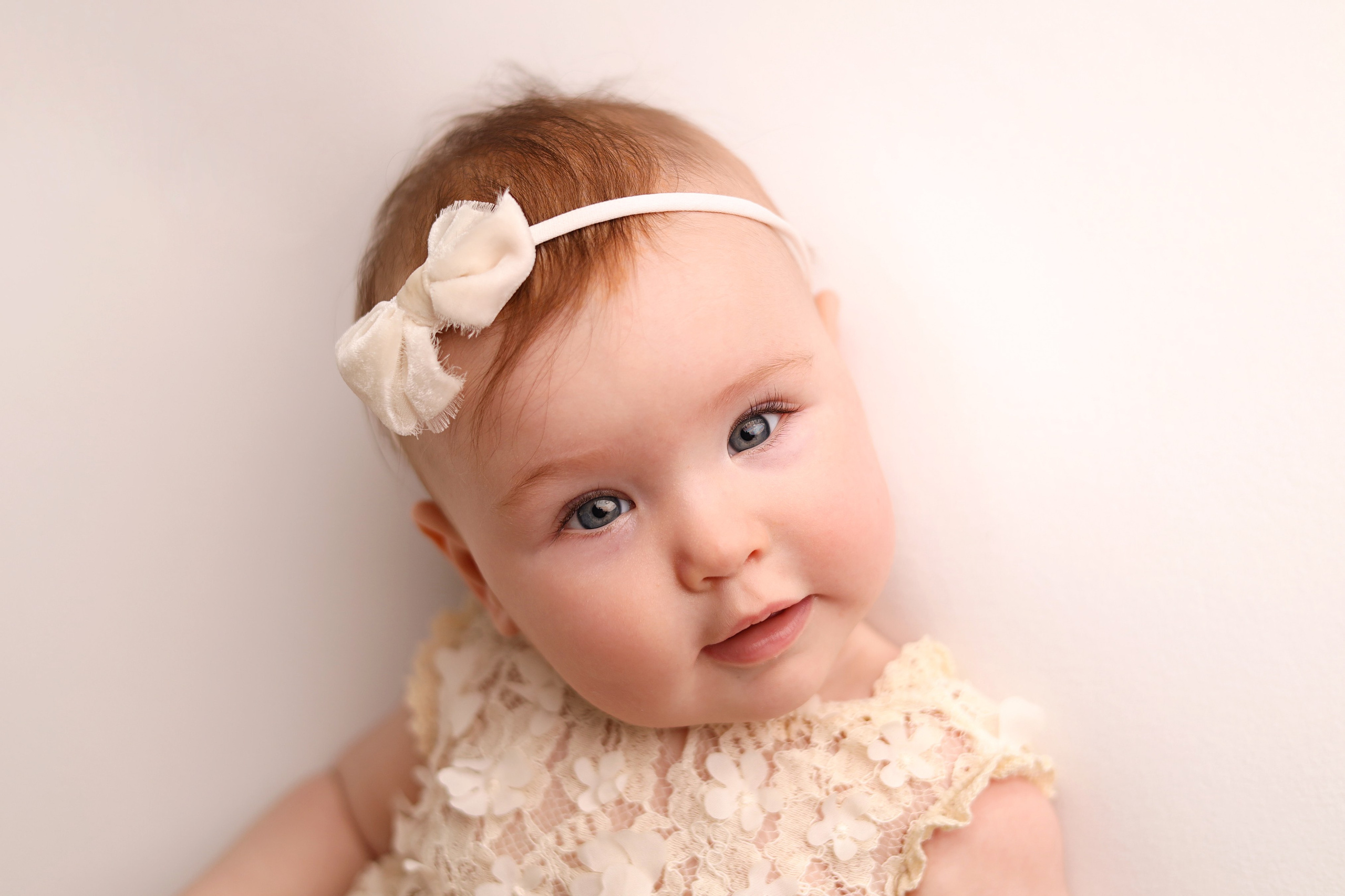 Алане 6 месяцев. Фотограф новорожденных Москва. Ньюборн фотограф Москва