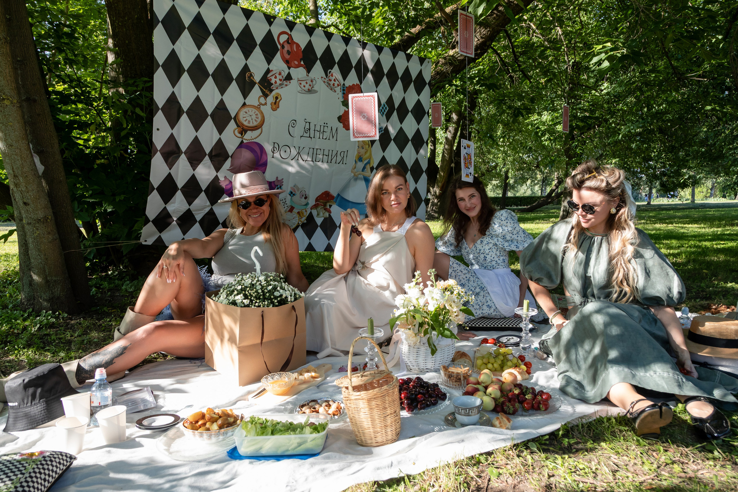 WONDERLAND. Главная