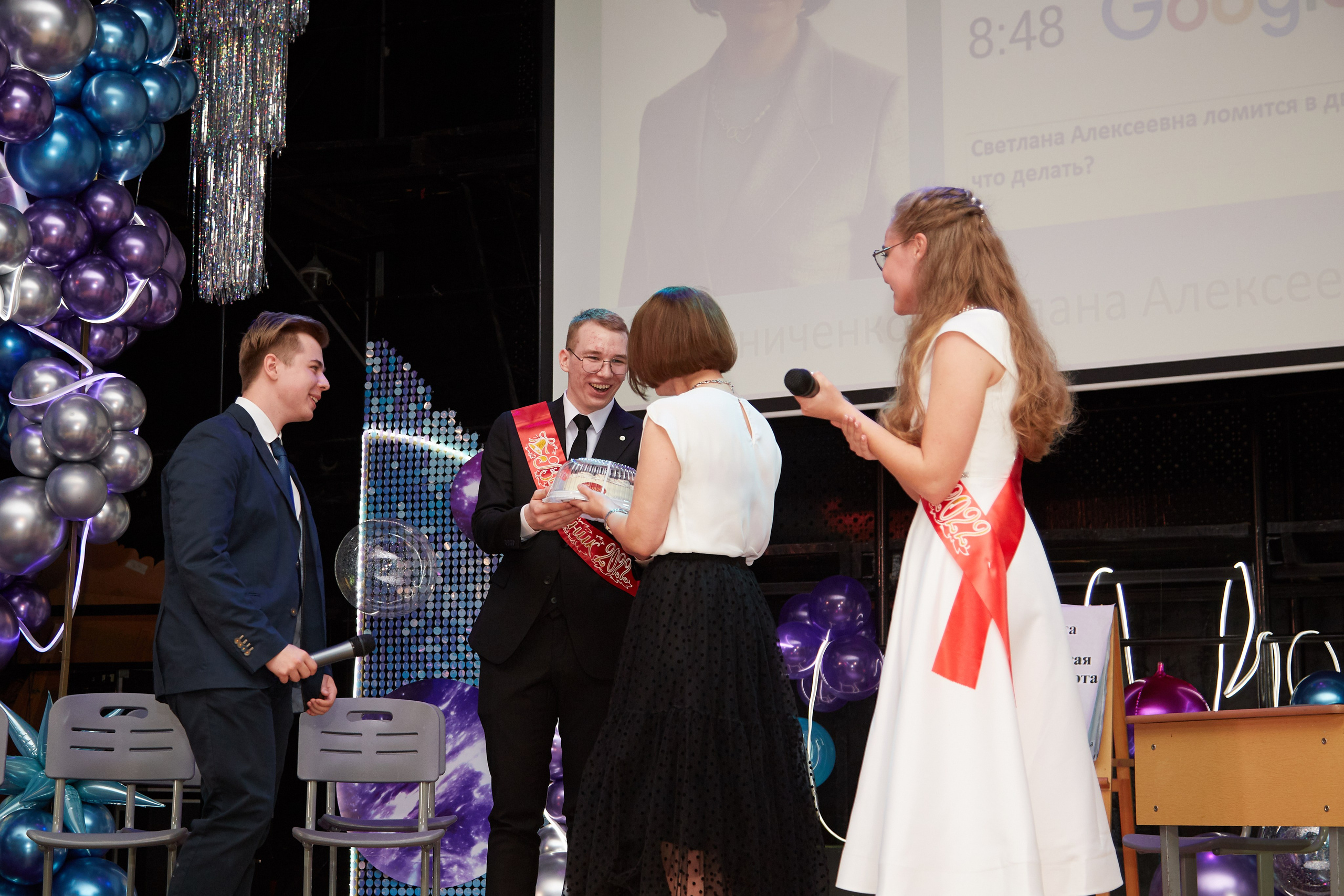 Последний звонок. Фотограф Савченко Люба. Москва