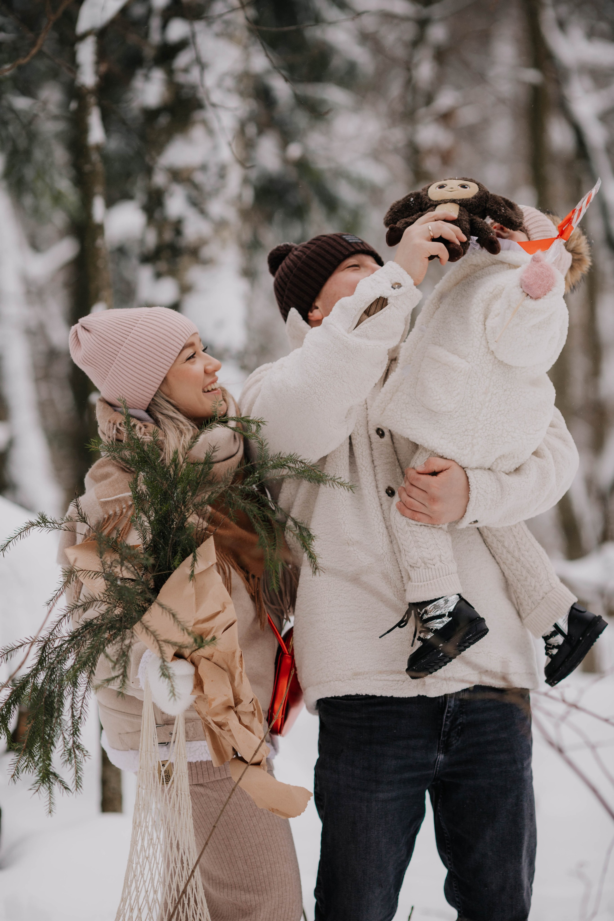 Лиля и семья Зимняя прогулка в лесу. Семейный и свадебный фотограф Видное Москва Екатерина Пятова