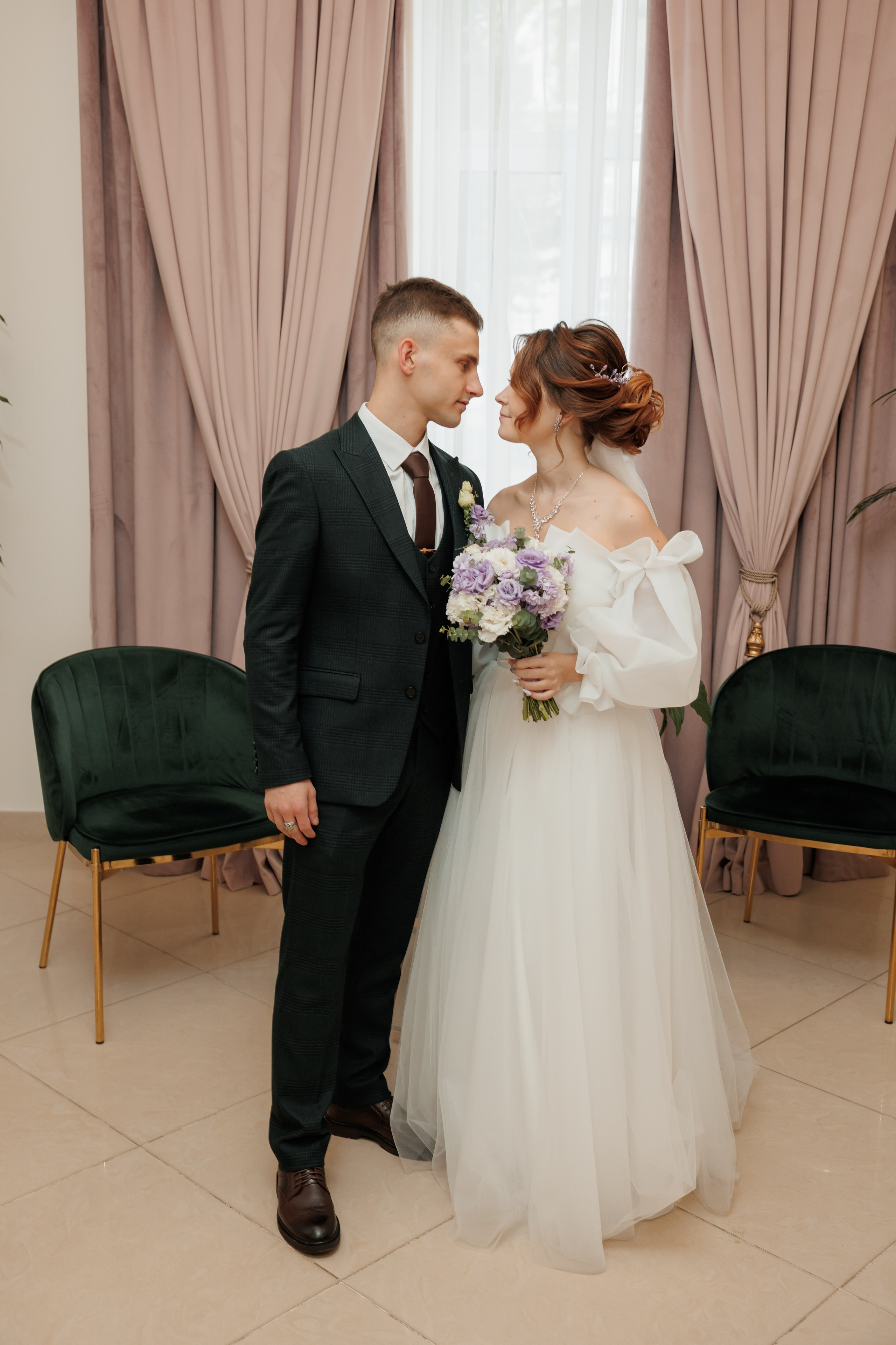 Константин и Дарья, ЗАГС ВДНХ, отель Soluxe, ресторан «Антик». Свадебный и репортажный фотограф (Москва, Королев и другие)