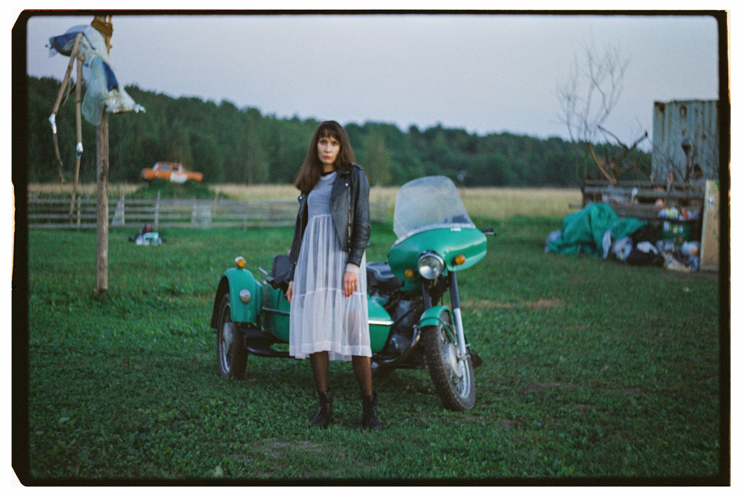 Портретная фотосессия на плёнку 35 мм на ферме в Санкт-Петербурге. Светлана Гопанюк. Портретный фотограф. Санкт-Петербург. СПб