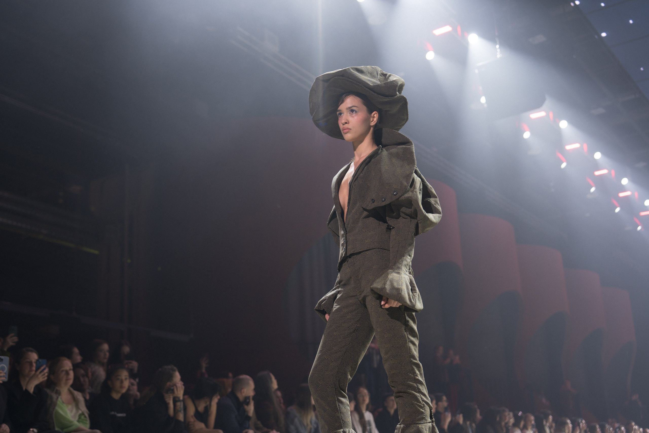 Fashion Show. Фотограф Николай Прокофьев модельные тесты в Москве