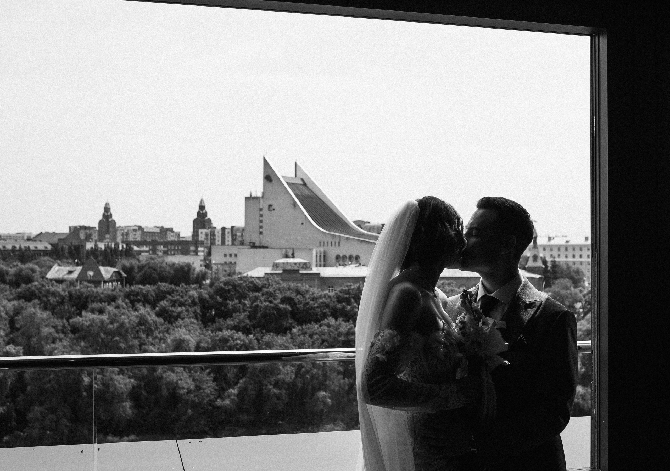 Артём & София | 14.06.25. Свадебный и семейный фотограф в Омске Евгения Хакимова