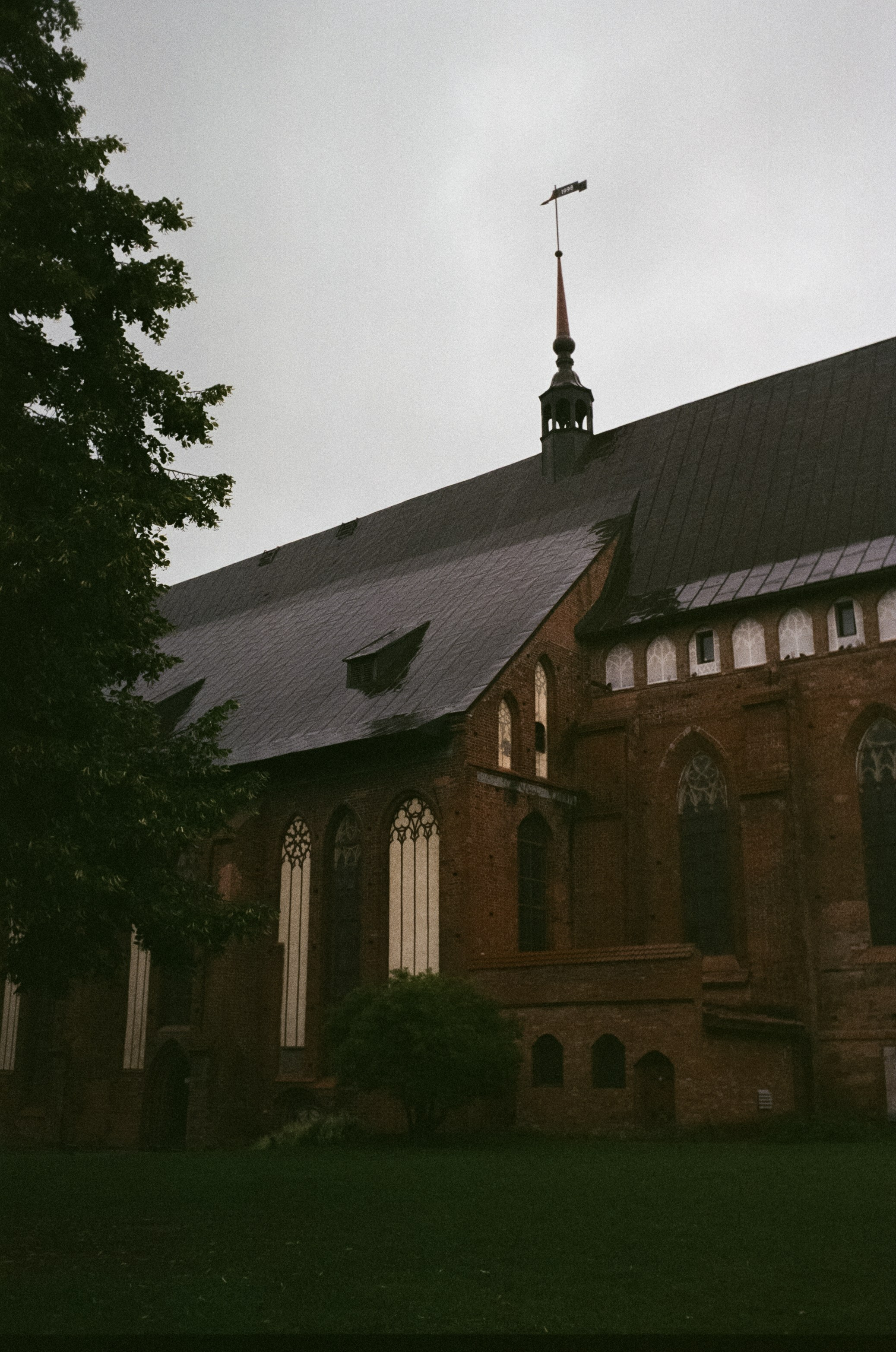 Калининград остров Канта, Кафедральный собор / Minox 35 GT (2)