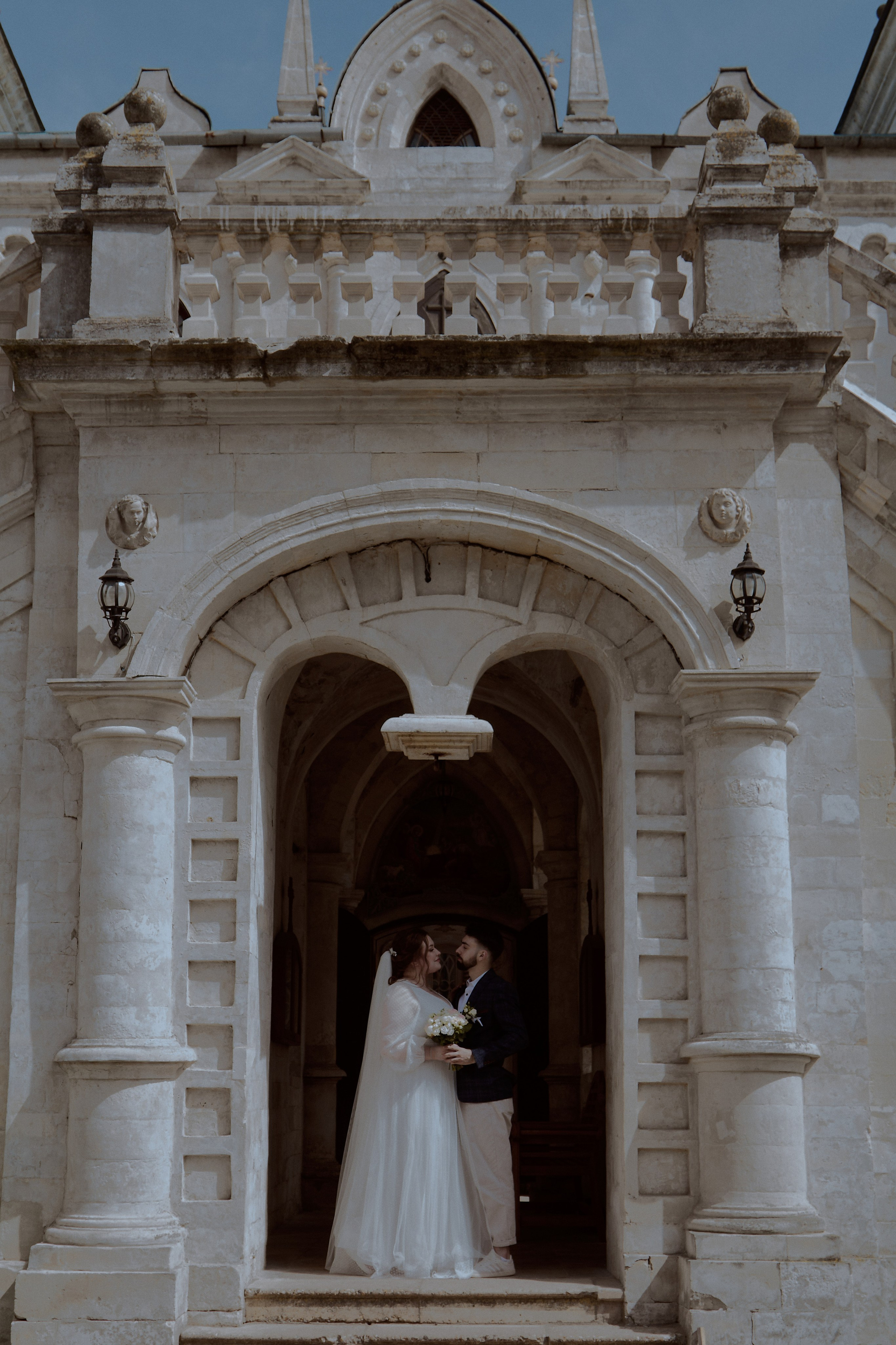 Виктория и Даниэль. Владимирский храм. Фотограф лавстори Москва/МО Приятелева Ангелина