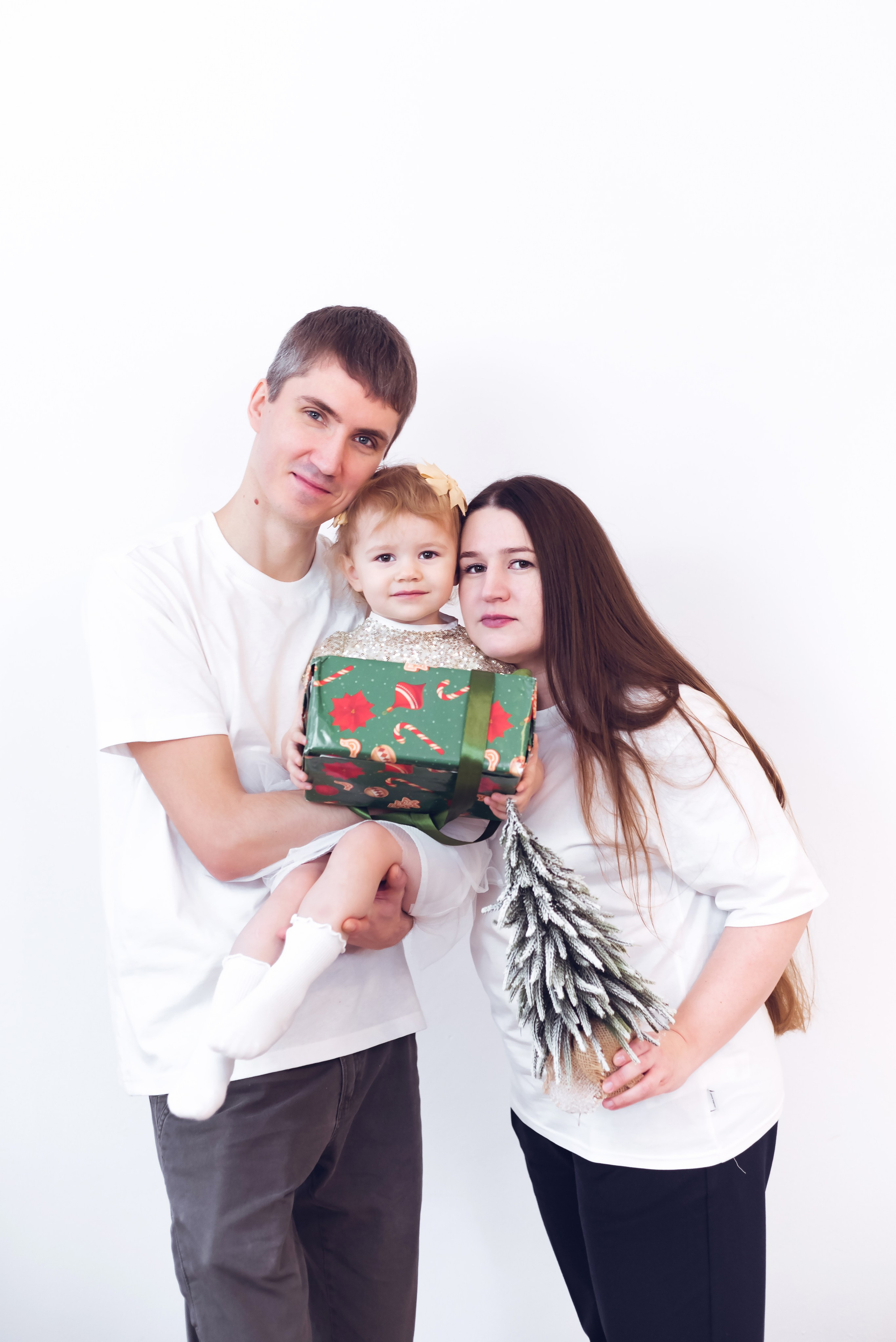 Алиса с мамой и папой. Детский и семейный фотограф Эльмира Веселова