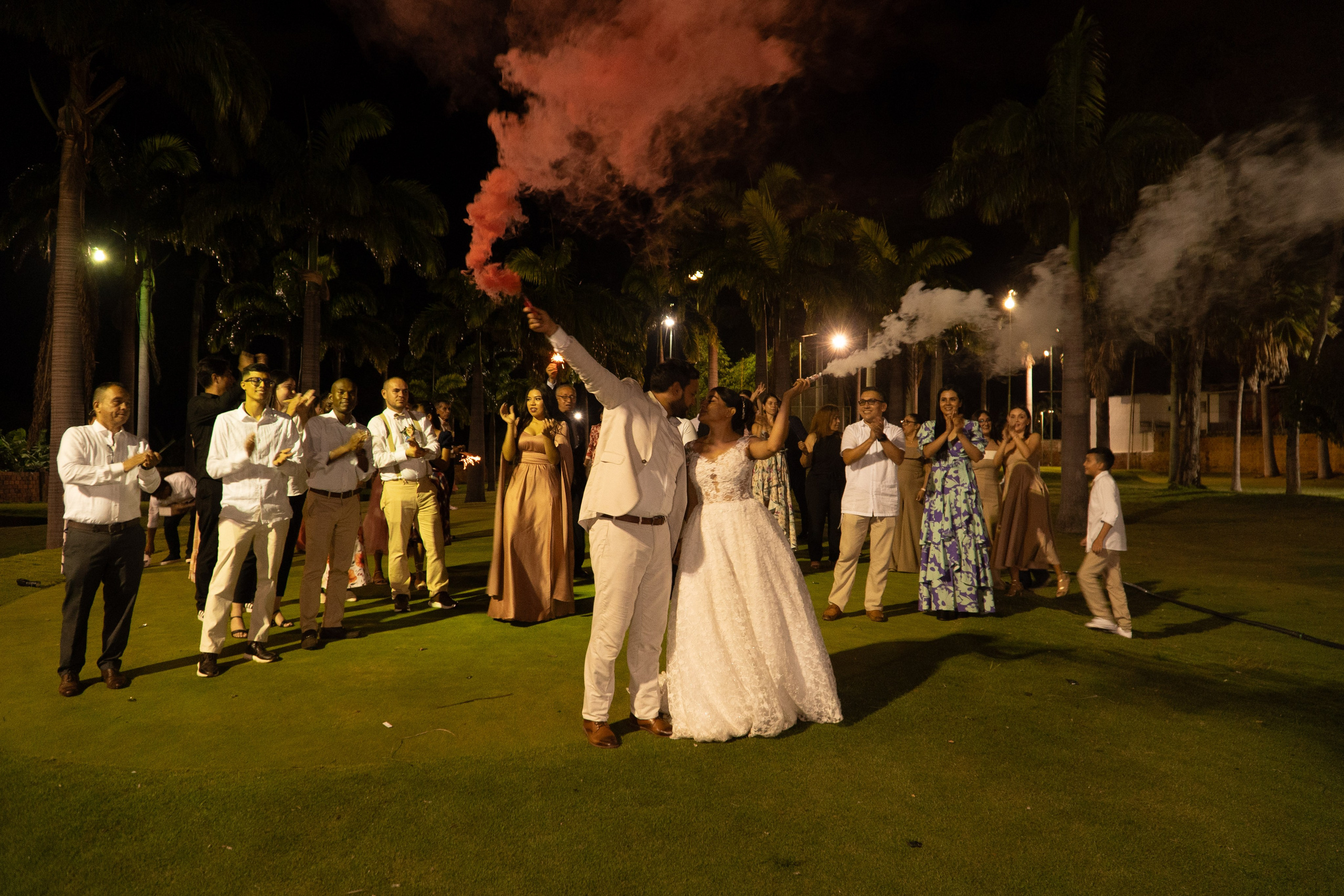 Carola & Gerson. Wedding Photographer in Barcelona and Medellin