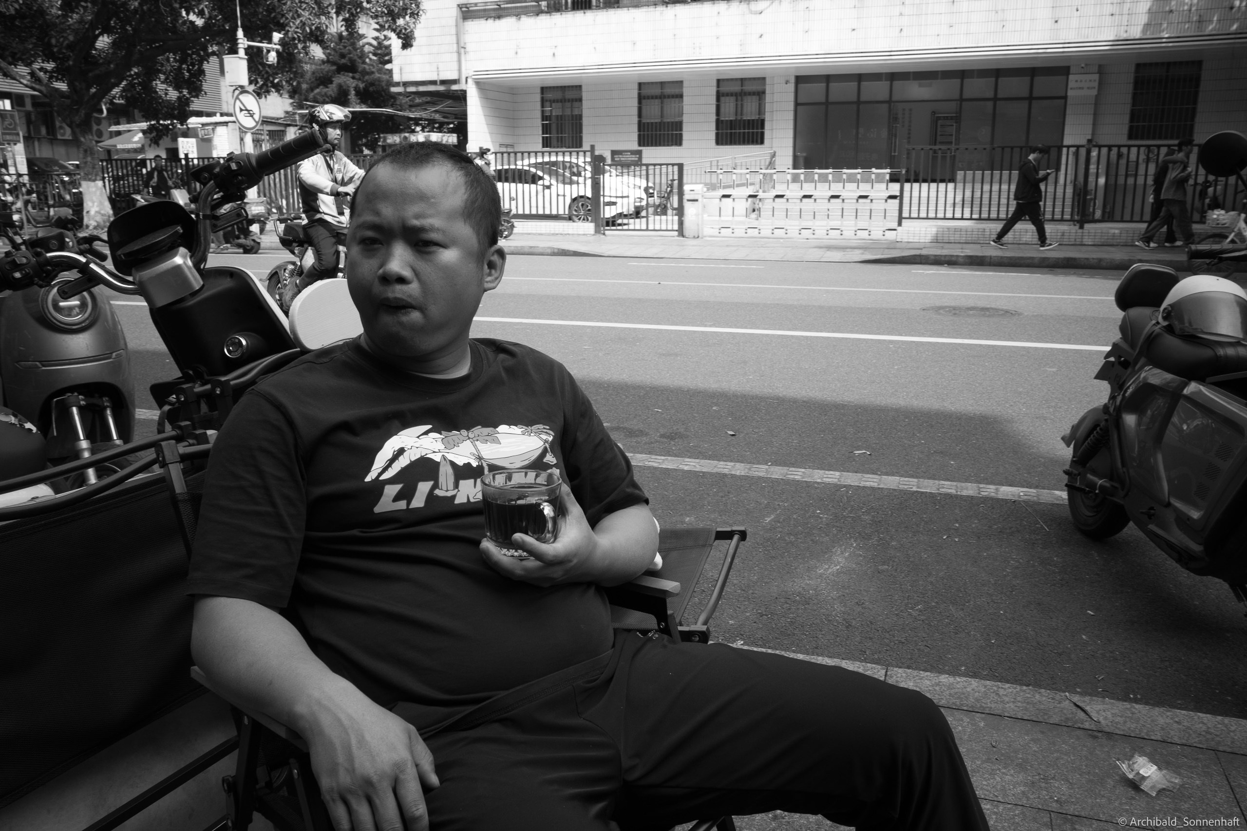 Shipai Urban Village. Photographer in Guangzhou, China. Archibald Sonnenhaft