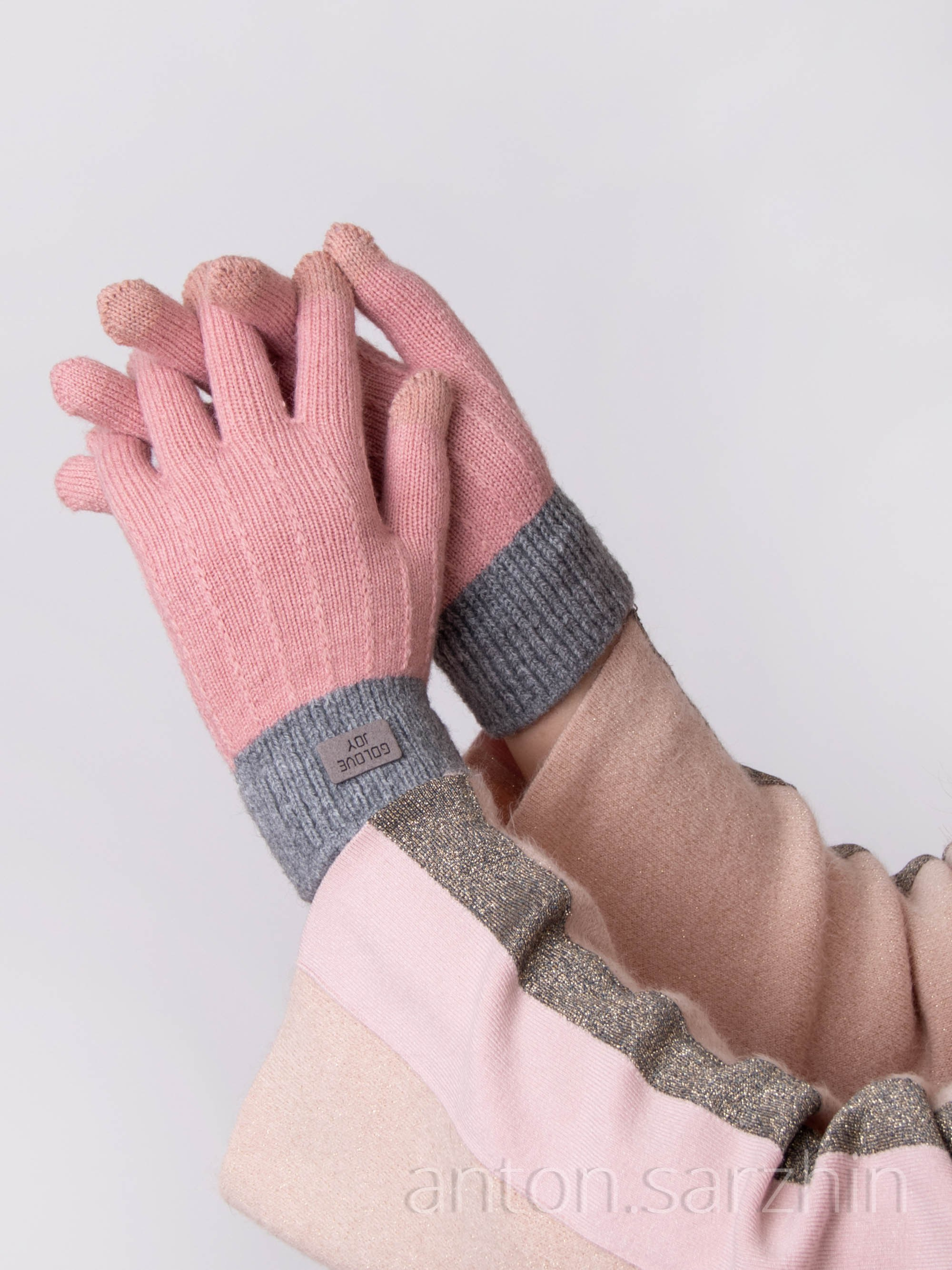 Перчатки, рукавицы, варежки. Предметная фотосъемка в Москве предметный фотограф Саржин Антон