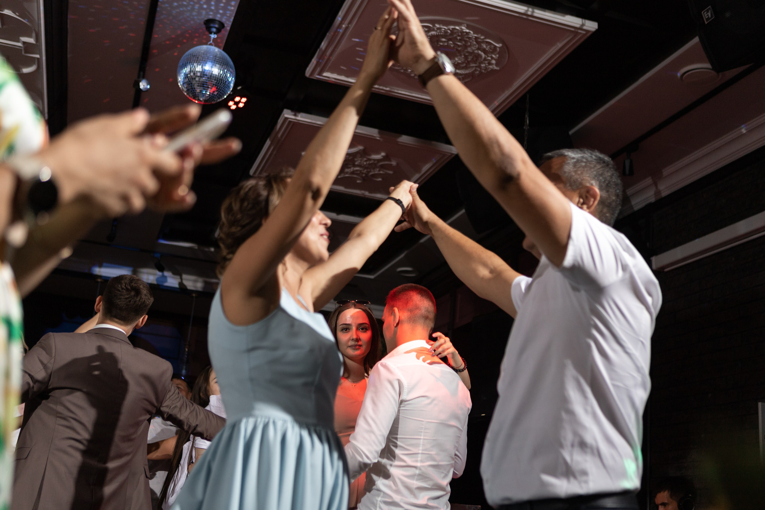 Свадебный фотограф Уфа — Руслан ГабдлисламовЖивые эмоции, красивые кадры, воспоминания на всю жизнь.Работаю по всей Республике Башкортоста. Свадебный фотограф Уфа Руслан Габдлисламов