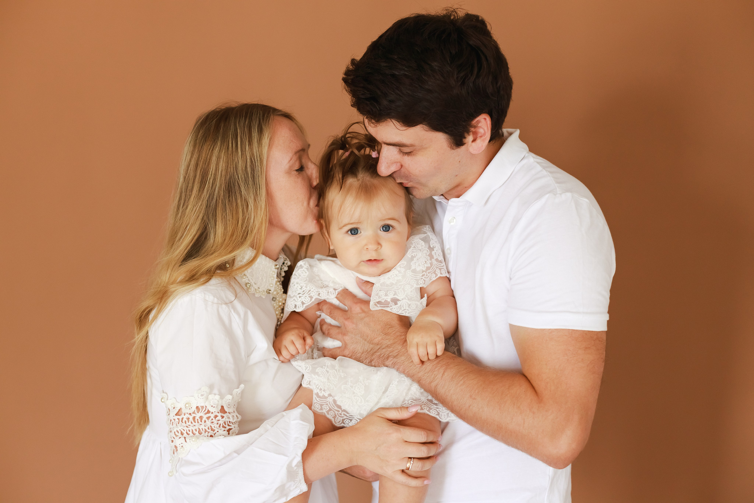 Анюта. Крушение торта. Детский и семейный фотограф в Краснодаре Альбина Морозова