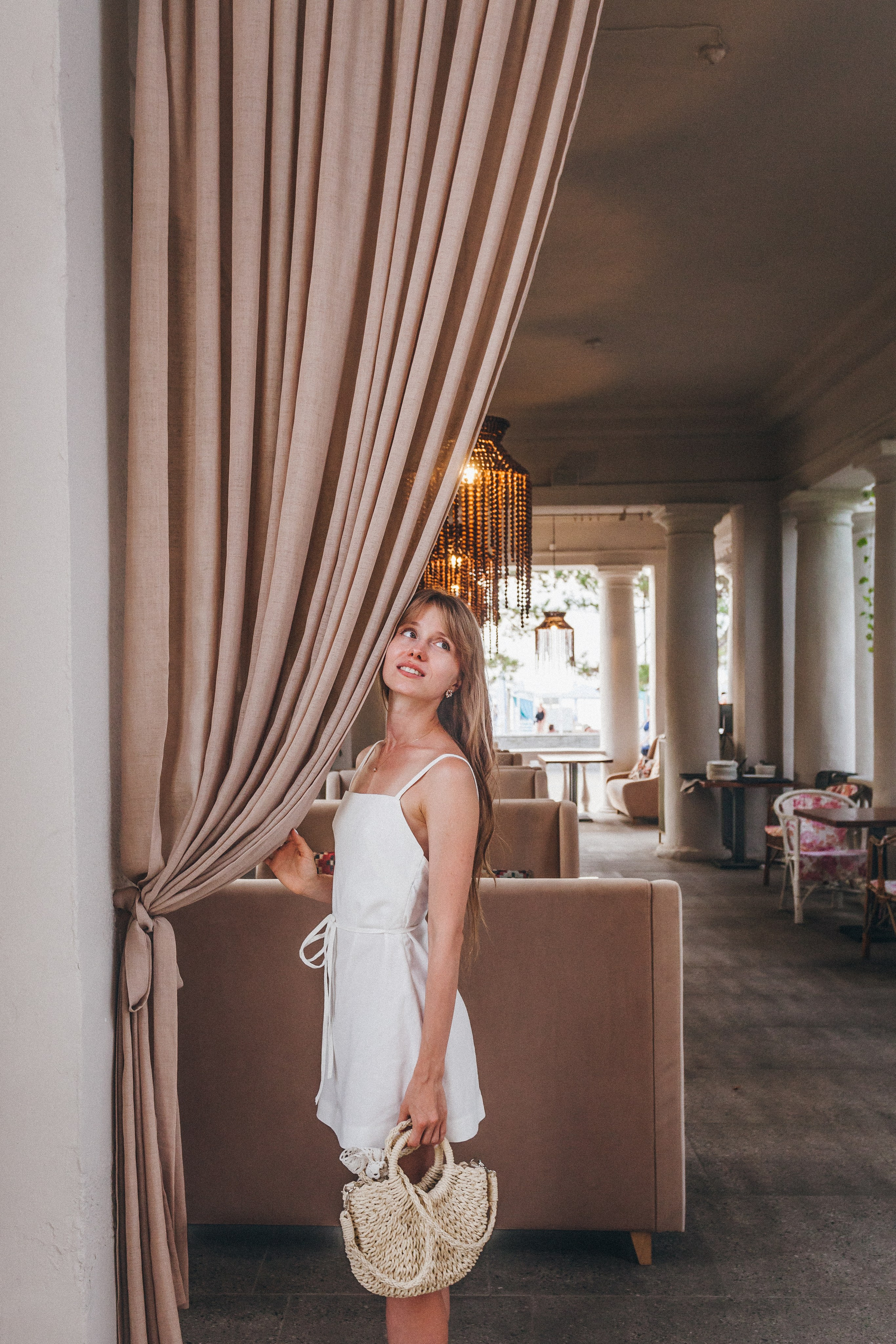 День рождение в уютном ресторане. Фотограф Денис Денисов