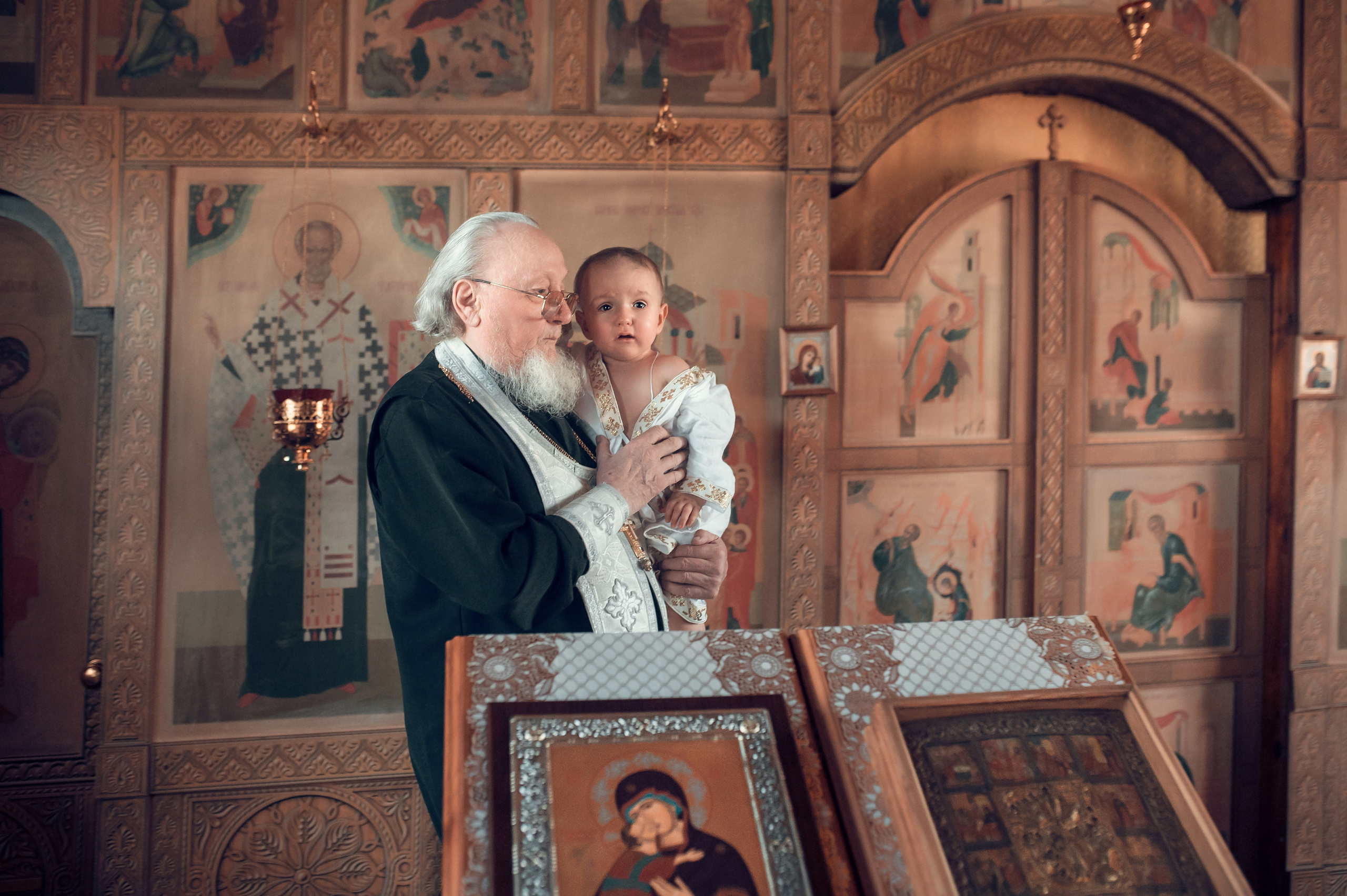 Церковь Покрова Пресвятой Богородицы в Полянах. Семейный фотограф Олеся Батурина Рязань