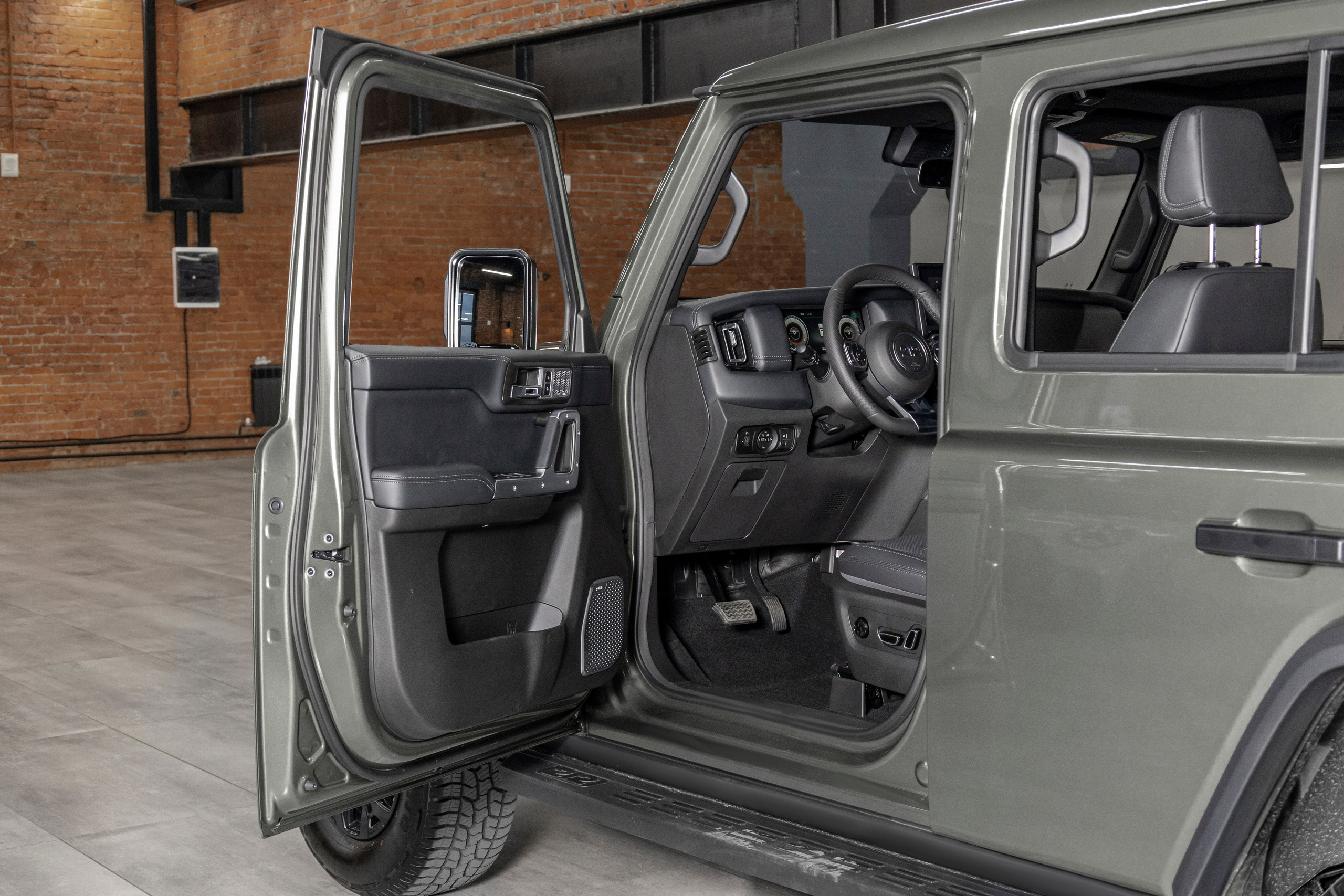 Фотосессия с мотоциклами и автомобилями. Предметный фотограф в Москве и Московской области