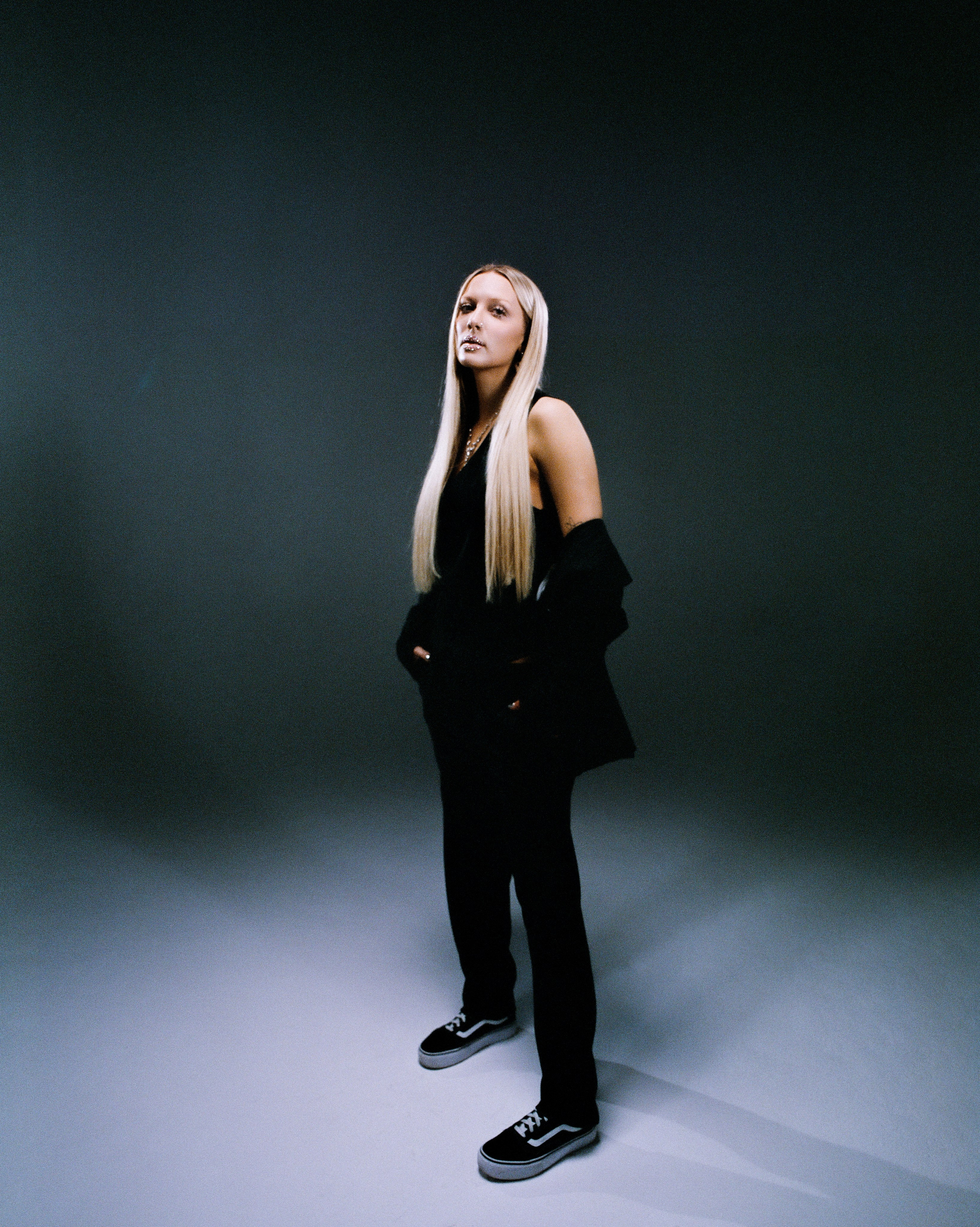 Mary GU — Luvcore. Коммерческий фотограф Иван Рыбаков