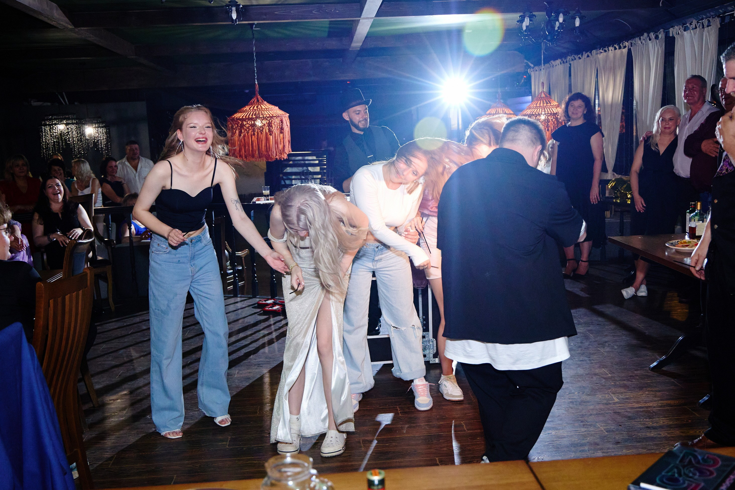 Выпускной 35 Сош. Фотограф Выпускные альбомы Таганрог Сергей Коробченко