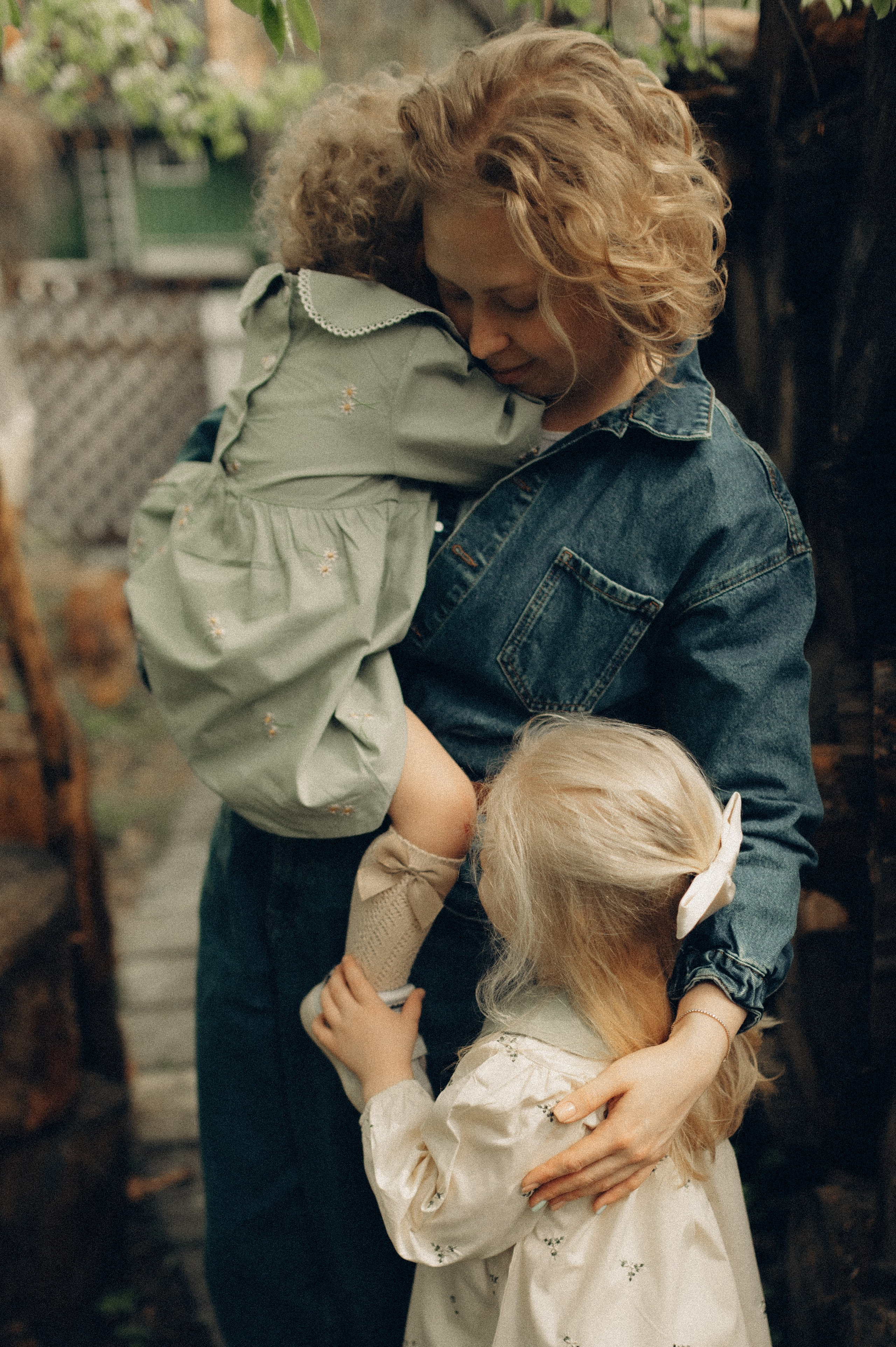 Весна в ладошках. Семейный фотограф в Москве Екатерина Денисенко | Фотосессии без постановки дома и в студии