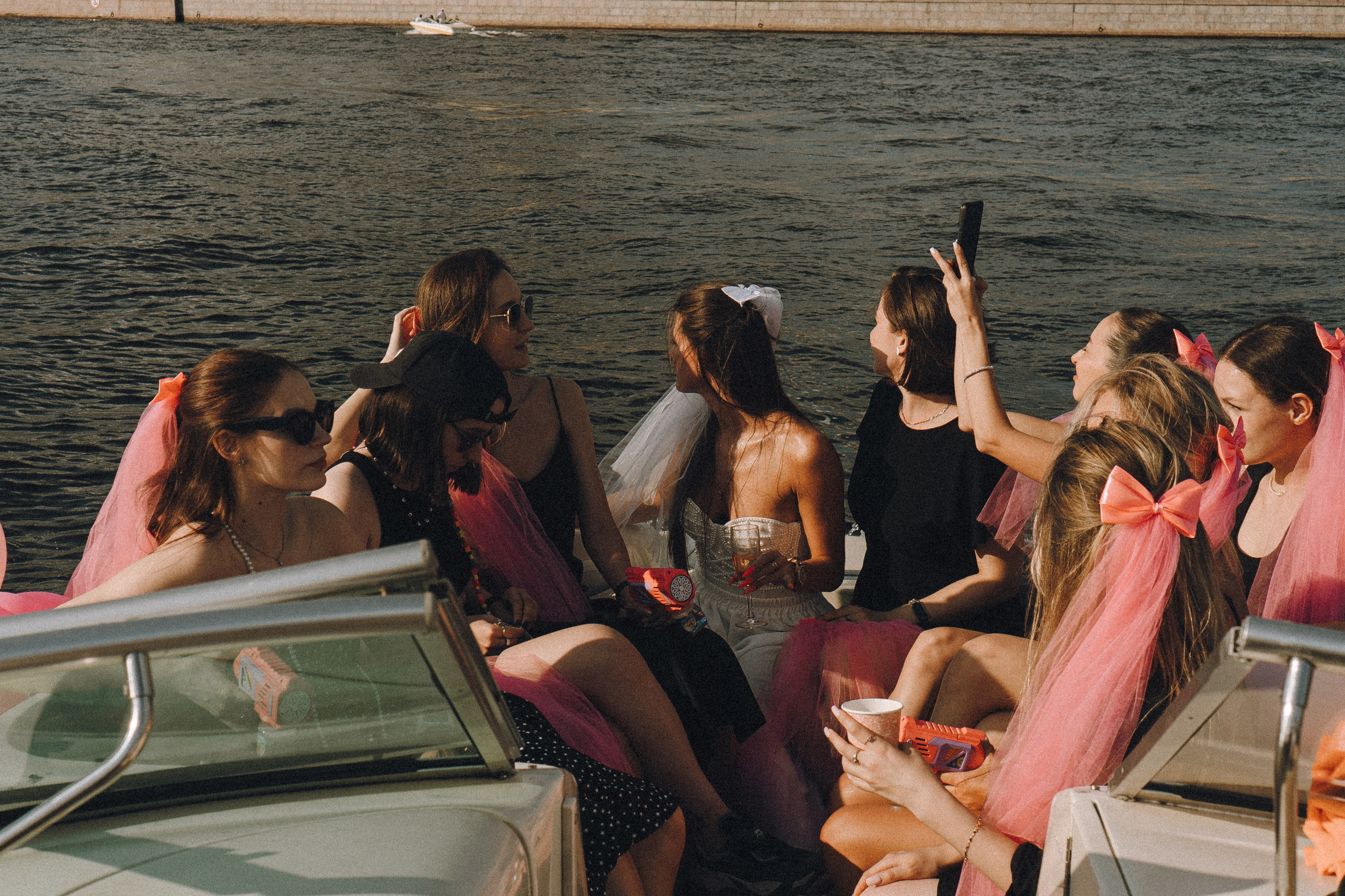 ДЕВИЧНИК НА КАТЕРЕ. Профессиональный фотограф, Санкт-Петербург — Виктория Богомолова
