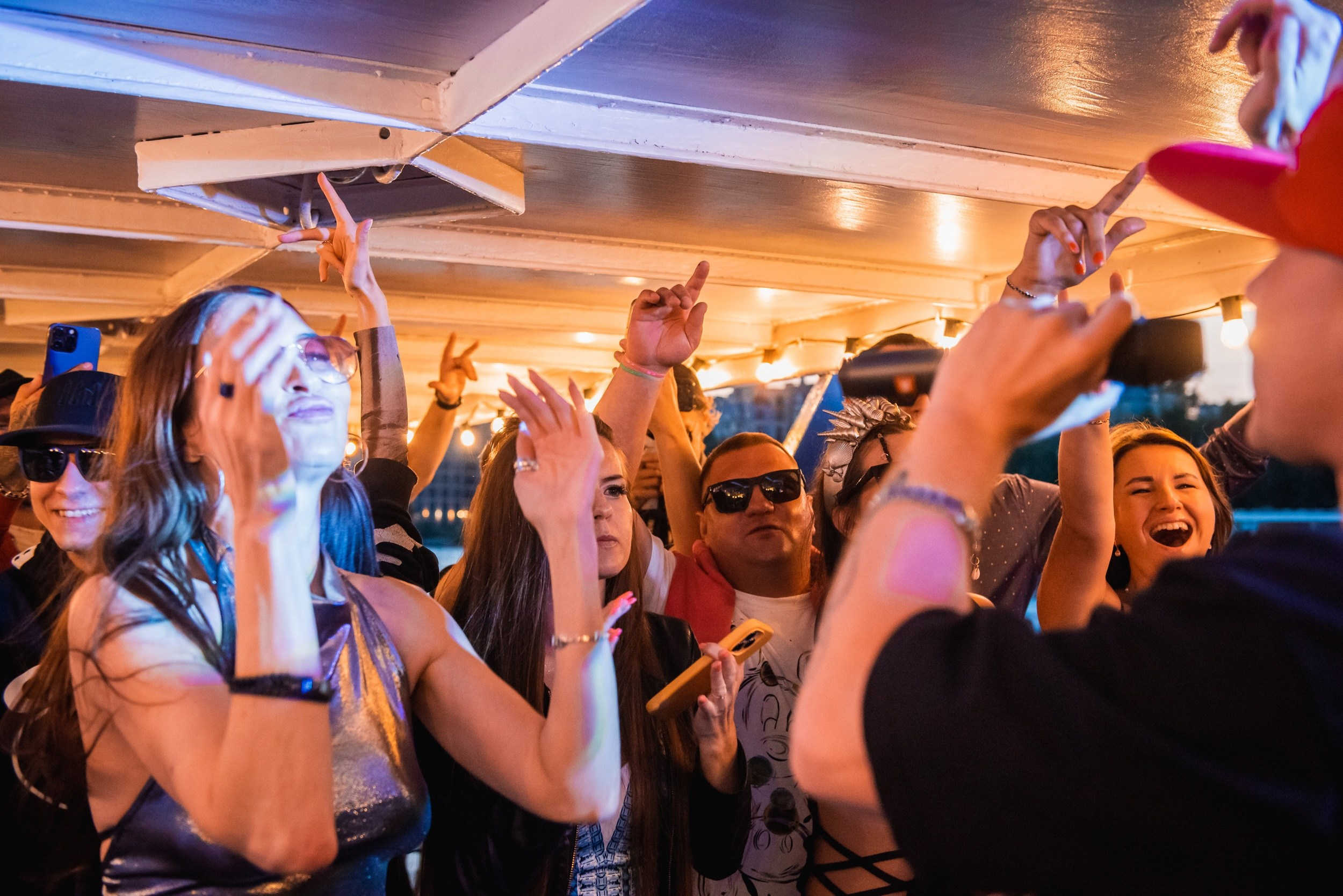 Репортажная клубная. Денис Сизанов | Профессиональная фото и видеосъемка