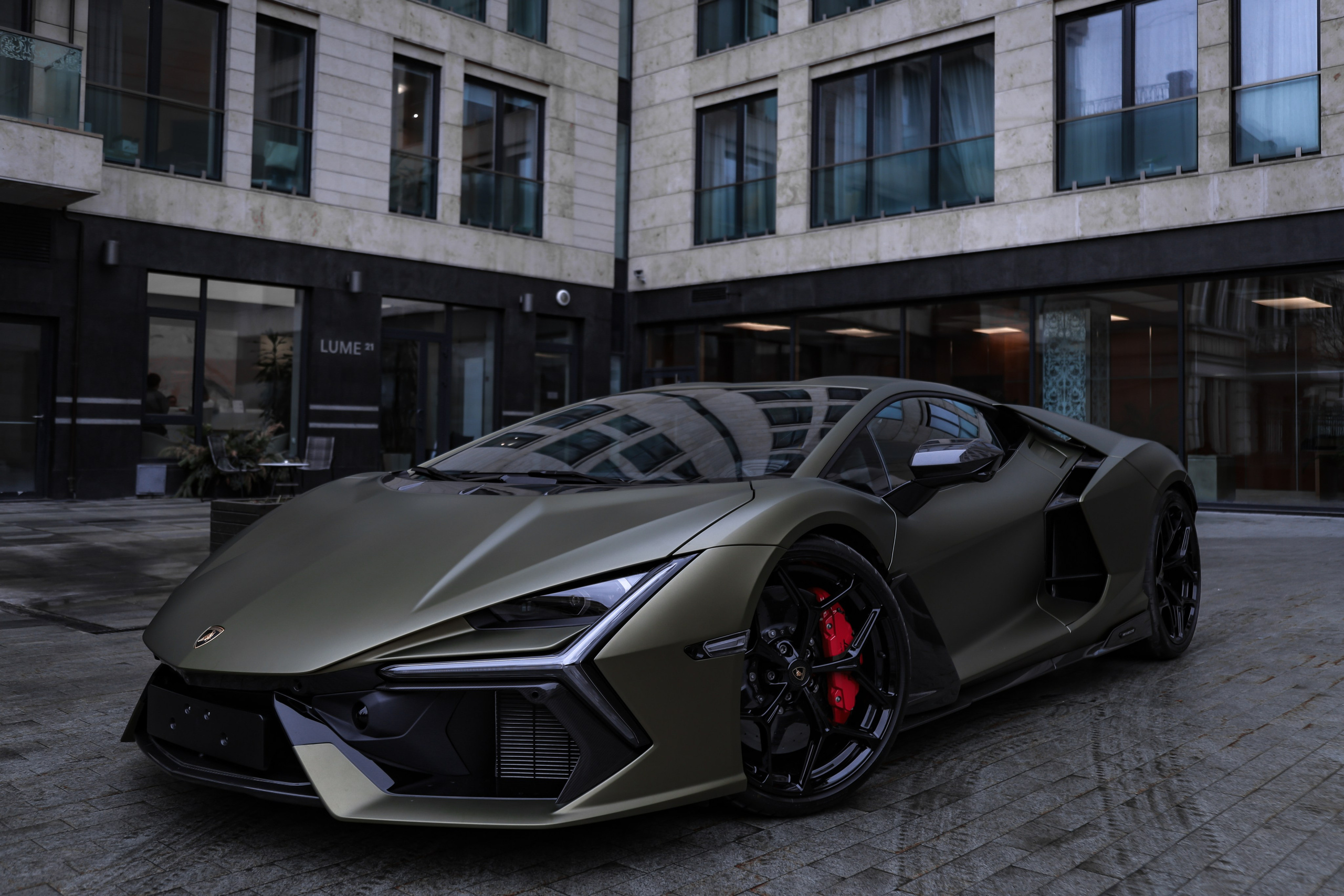 2024 Lamborghini Revuelto 6.5 AMT. Mixturecaptures