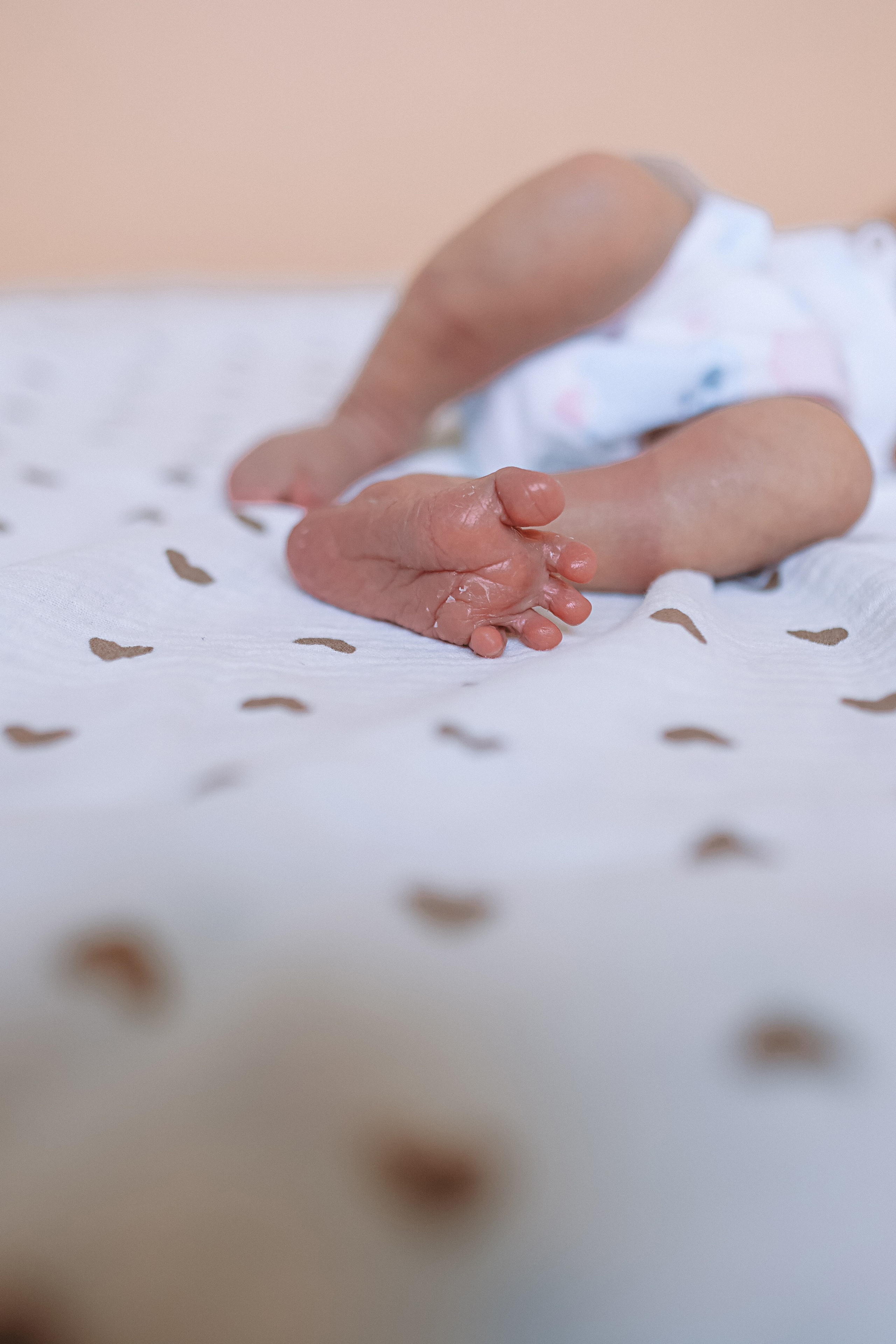 Выписка палата+внизу ПЦЭ. Семейный фотограф Тюмень, фотограф на роды Салмина Мария