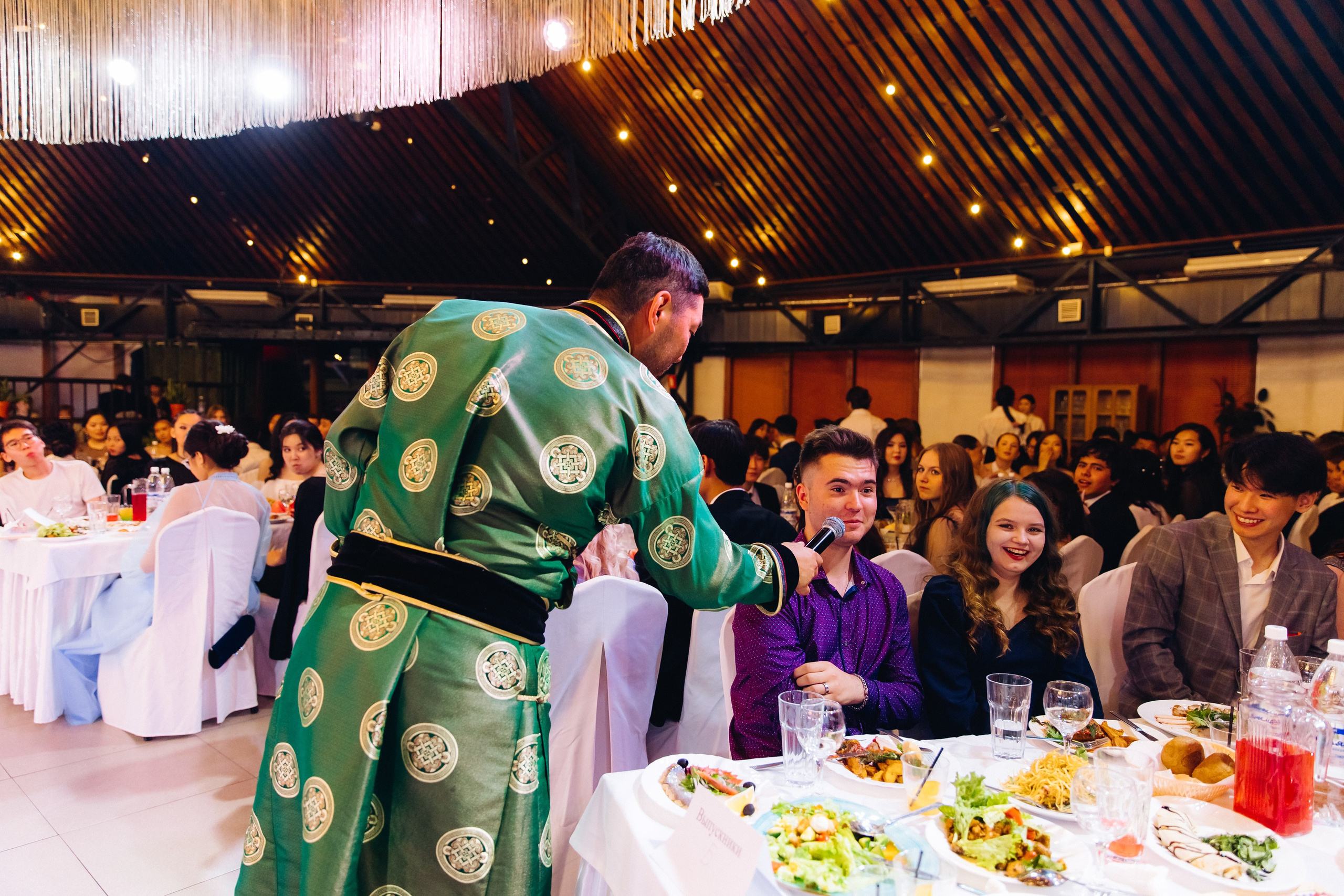 Выпускной вечер. 49 школа. Баран на корове. Свадебный и семейный фотограф в Улан-Удэ