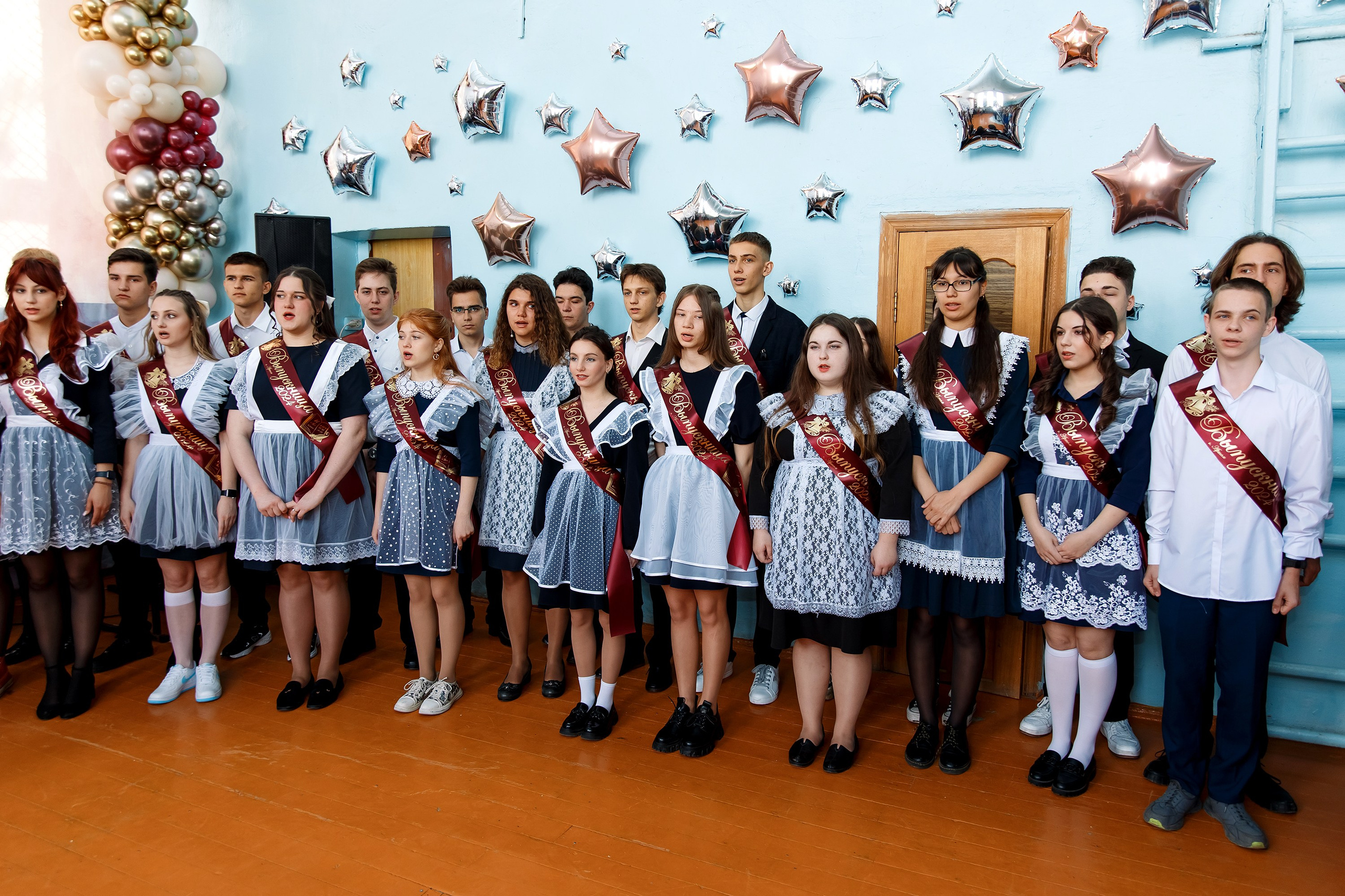 11 класс Последний звонок. Фотограф Любовь Корниенко, Примоский край