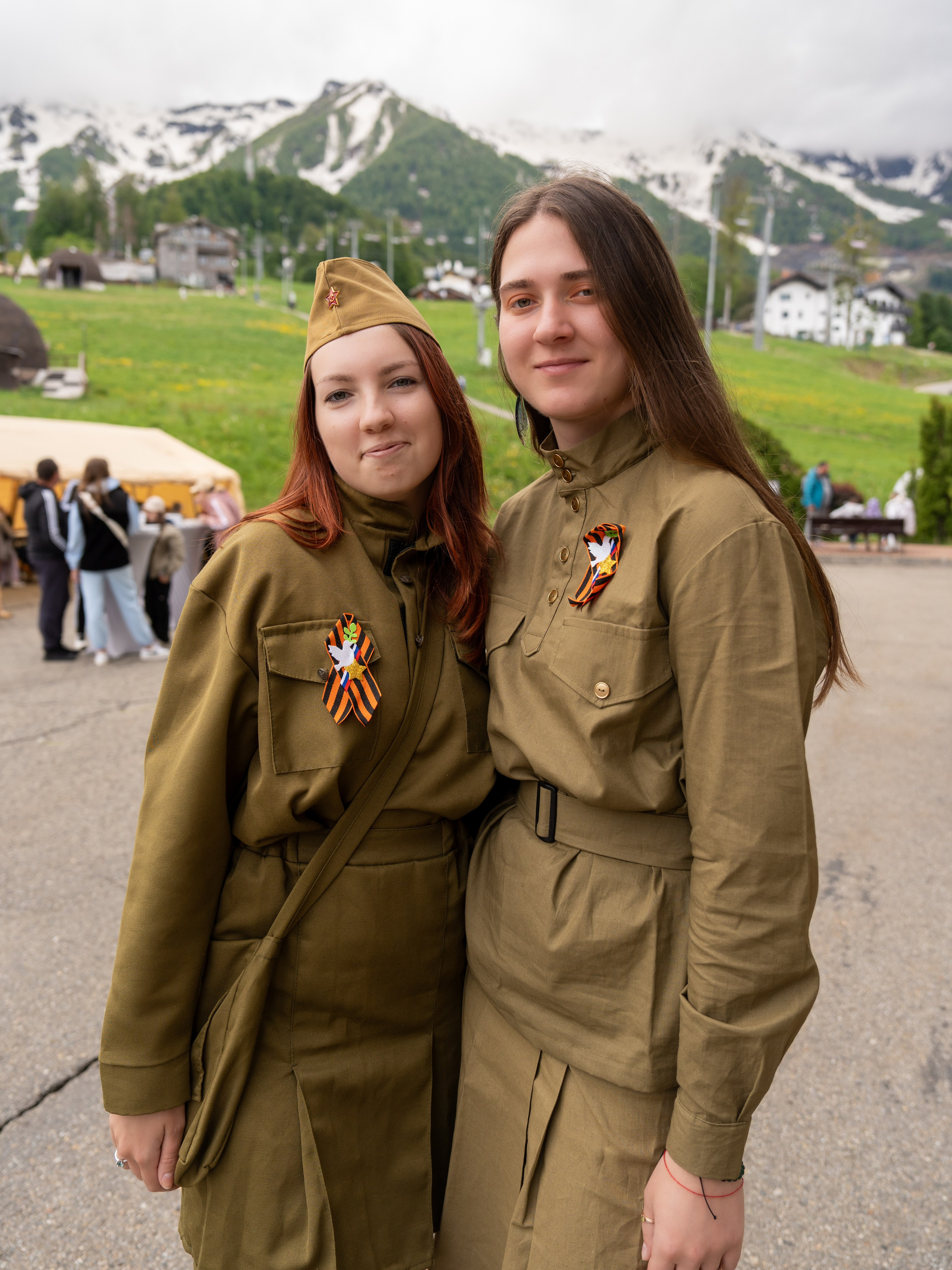 Шествие бессмертного полка 9 мая 2024 Rosa Springs. Репортажный фотограф в Красной Поляне и Сочи Павлюченко Екатерина