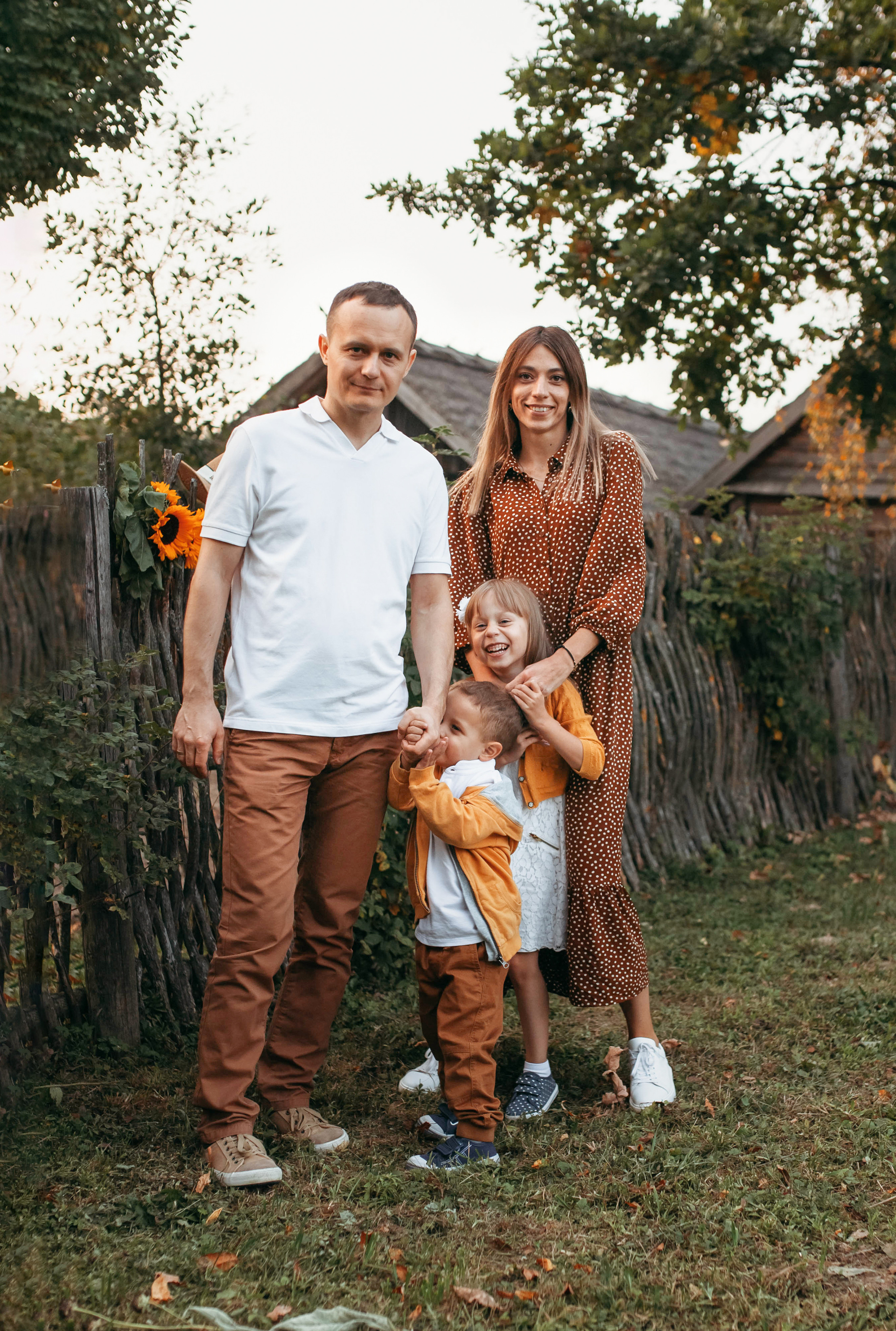 Прогулка по музею архитектуры и быта. Семейный и детский фотограф Минск, Беларусь