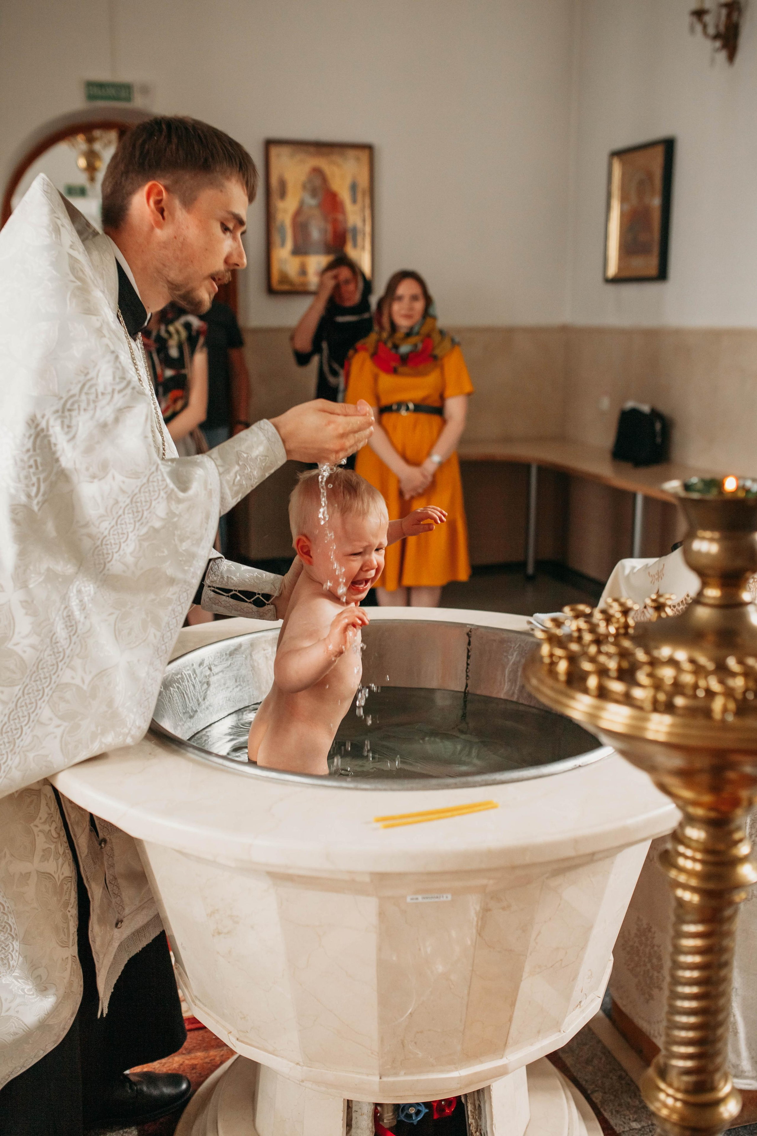 Таинство крещения Кирилла
