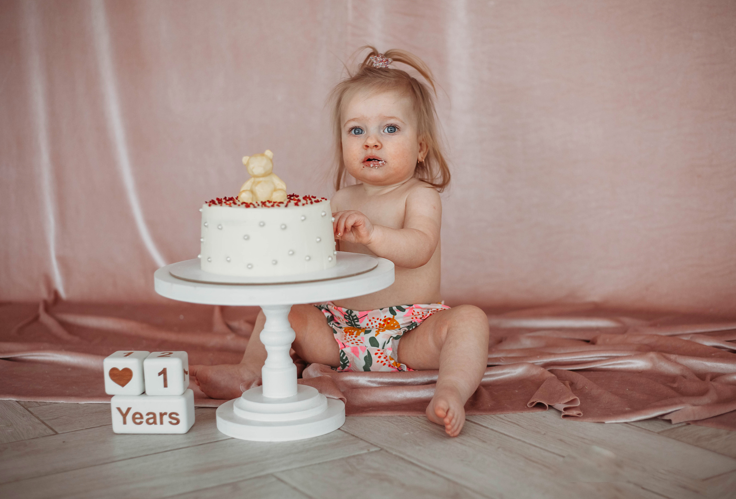 Первый день рождения Арьи. Семейный и детский фотограф Минск, Беларусь