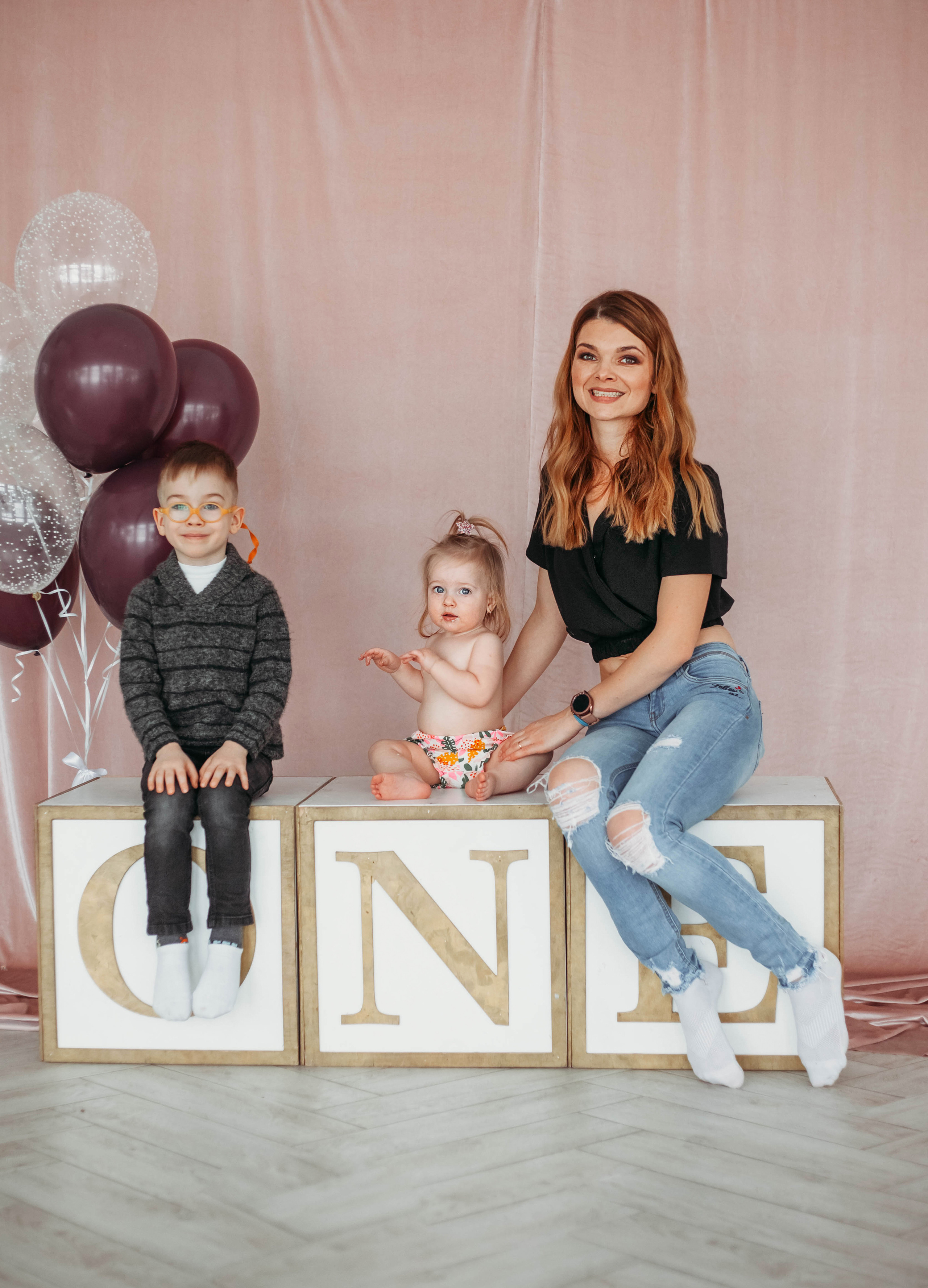 Первый день рождения Арьи. Семейный и детский фотограф Минск, Беларусь