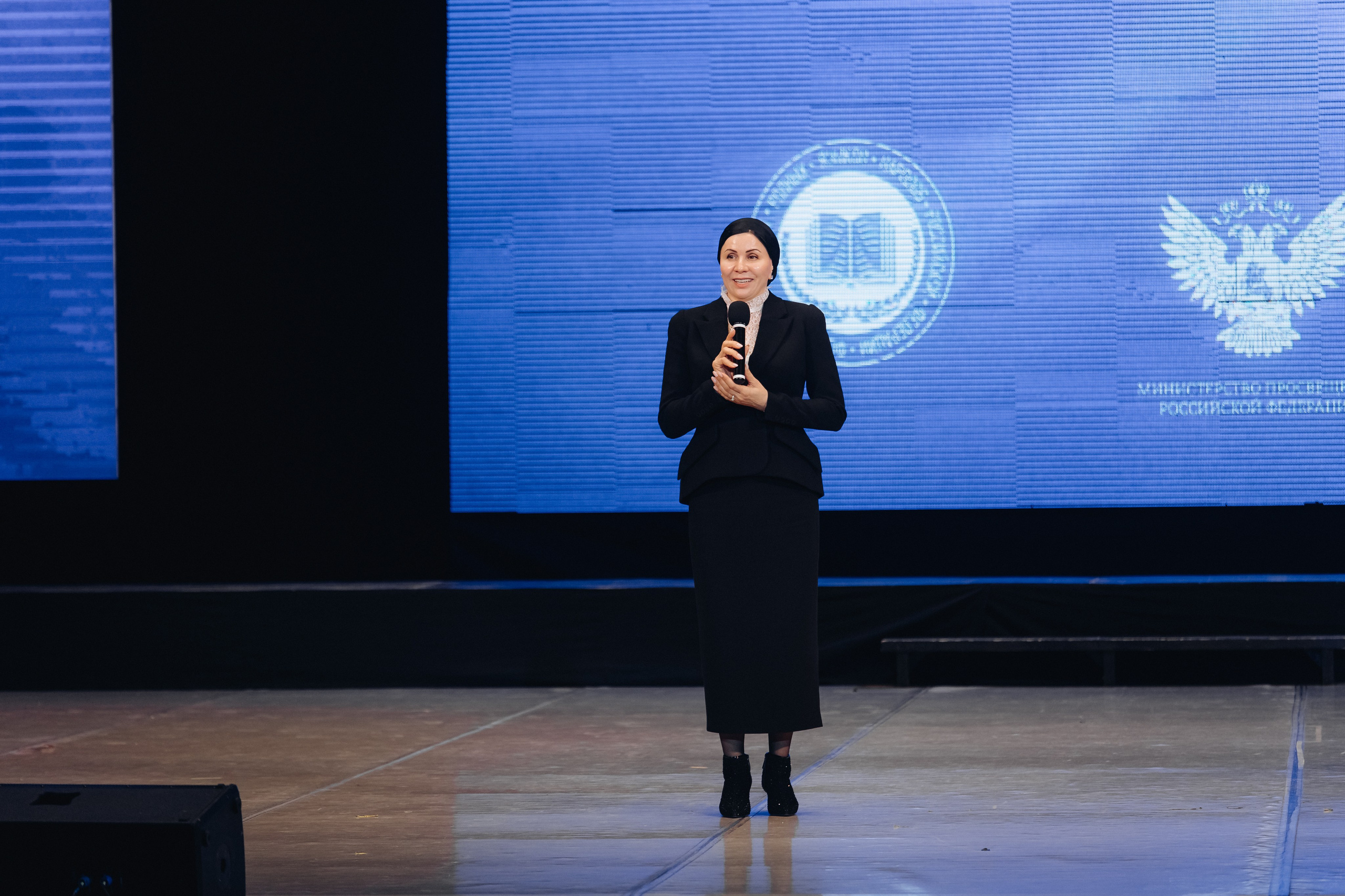 Лучший учитель родного языка и литературы 2025. Свадебный и семейный фотограф в Улан-Удэ