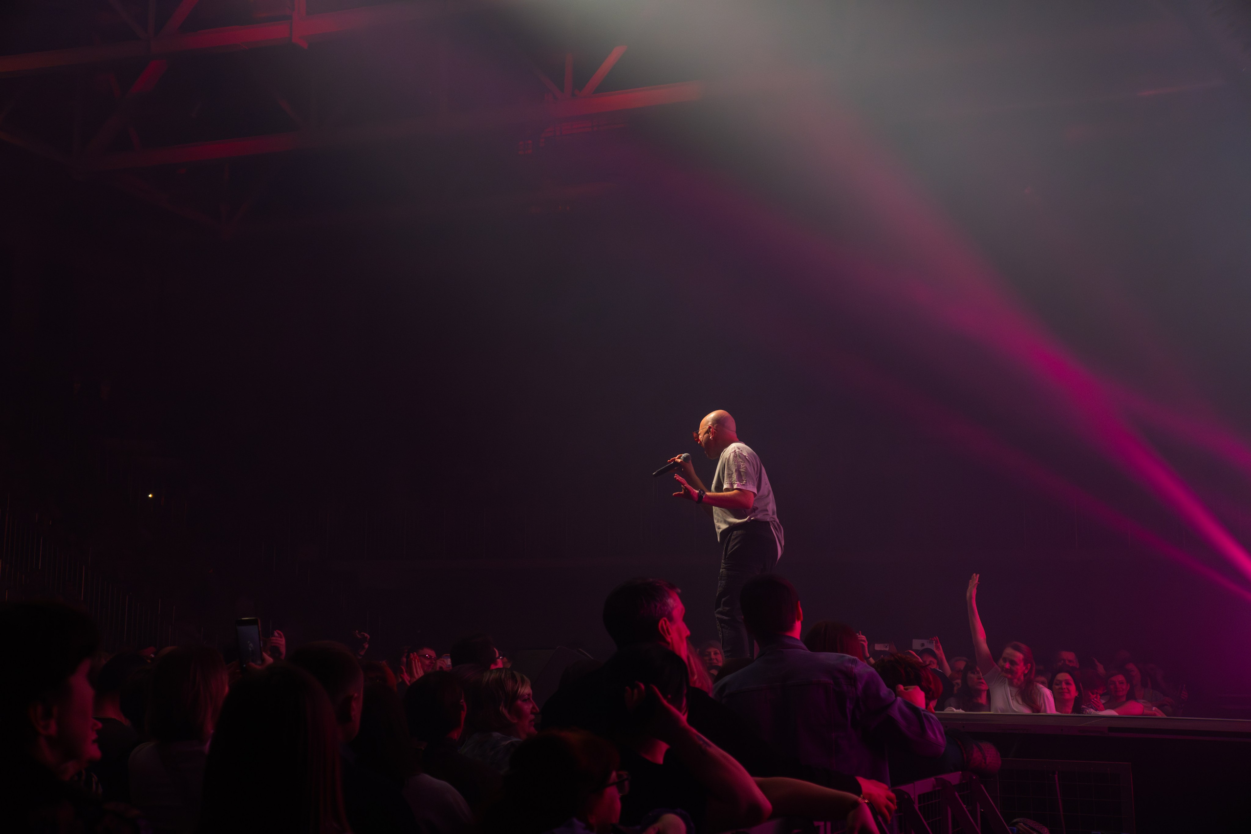 Дискотека 90-х. ОБЪЕКТИВно, он хорош | фото- и видеосъёмка в Брянске | Миша Напреенко