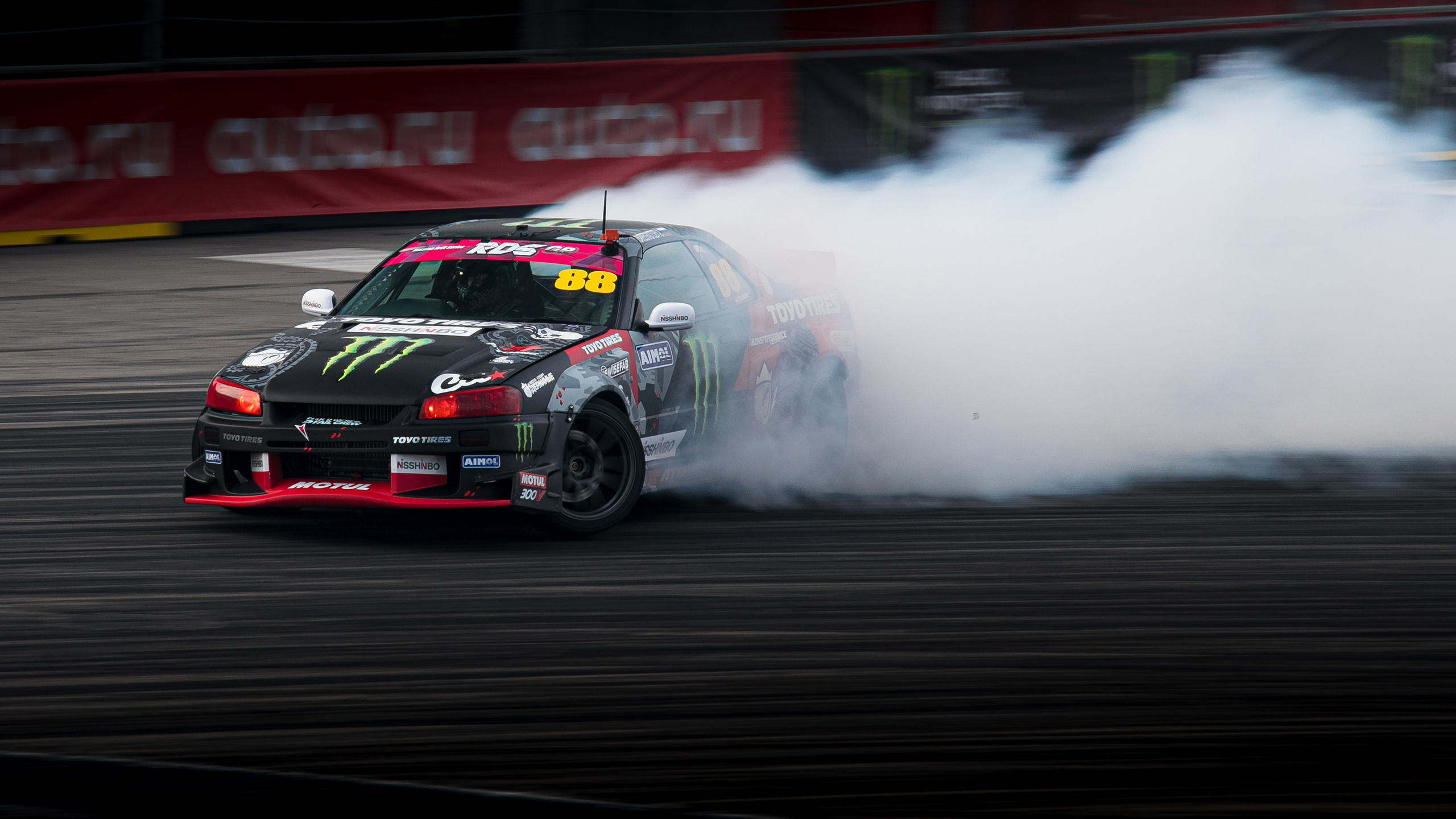 Спорт. Tony Mikhailov