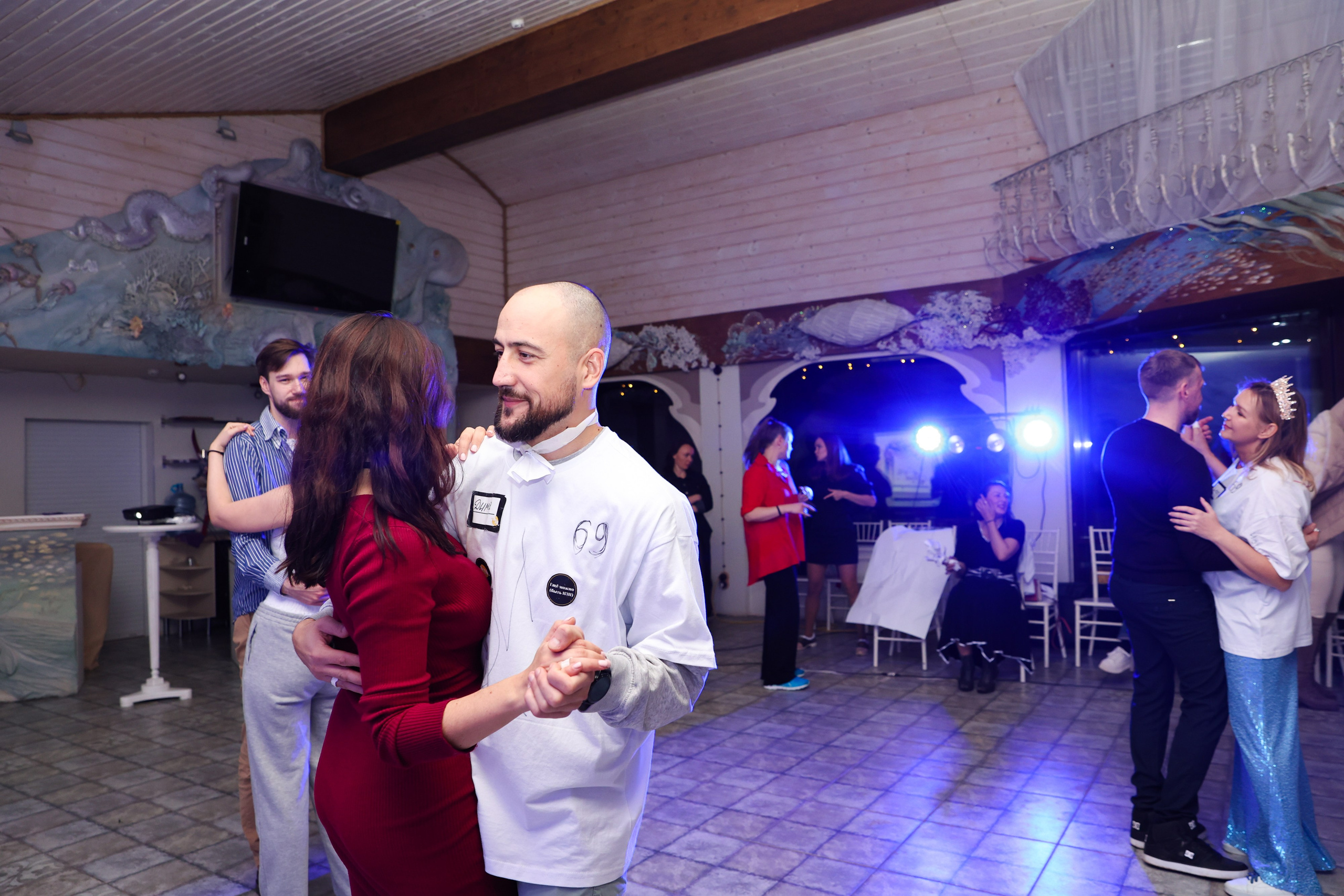 Тиндер смена в лагере для взрослых «Изи». Фотограф Дарья Попова