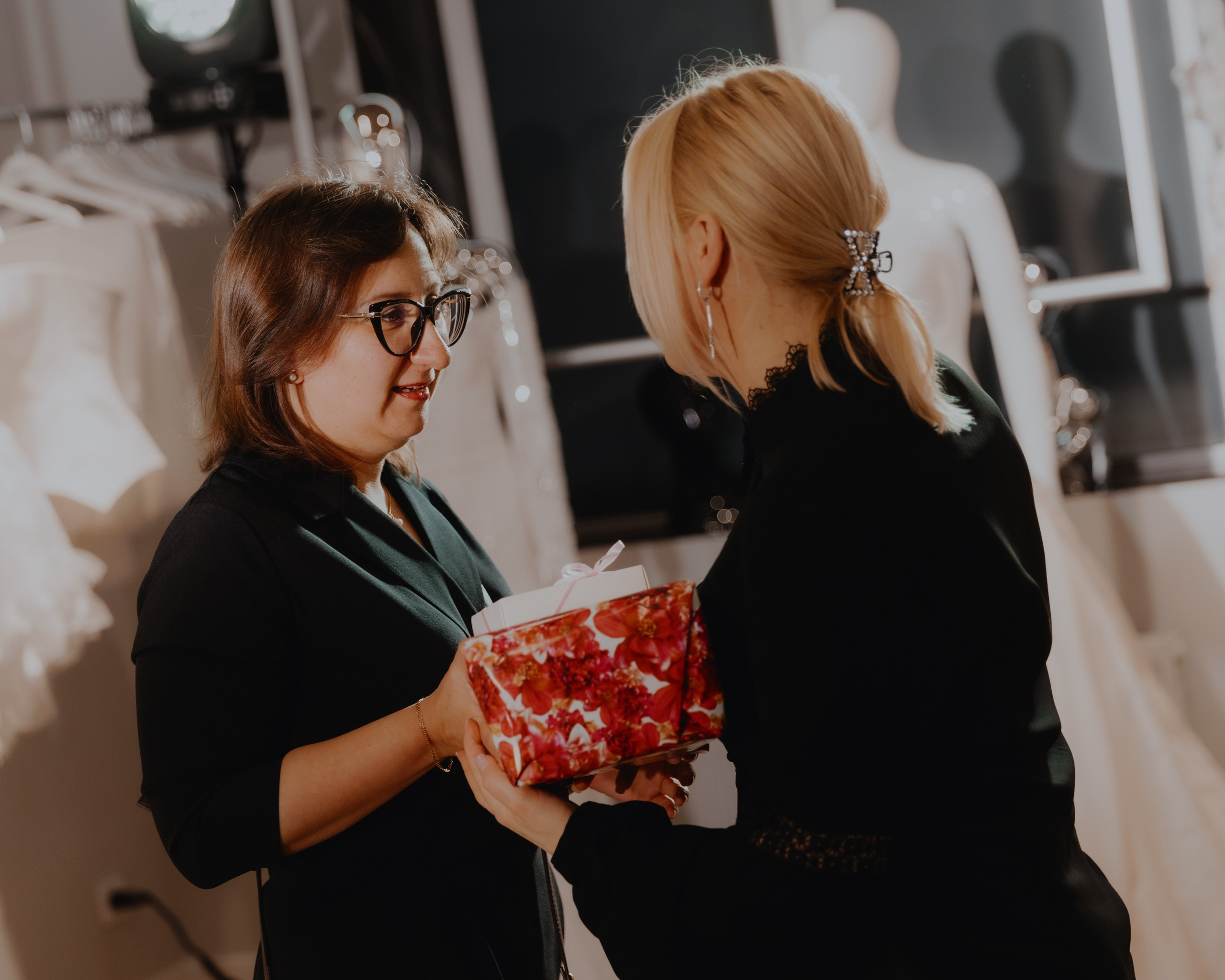 Открытие свадебного салона VISHA. Свадебные фотографы в Гомеле и Минске Сергей и Анастасия Фещенок