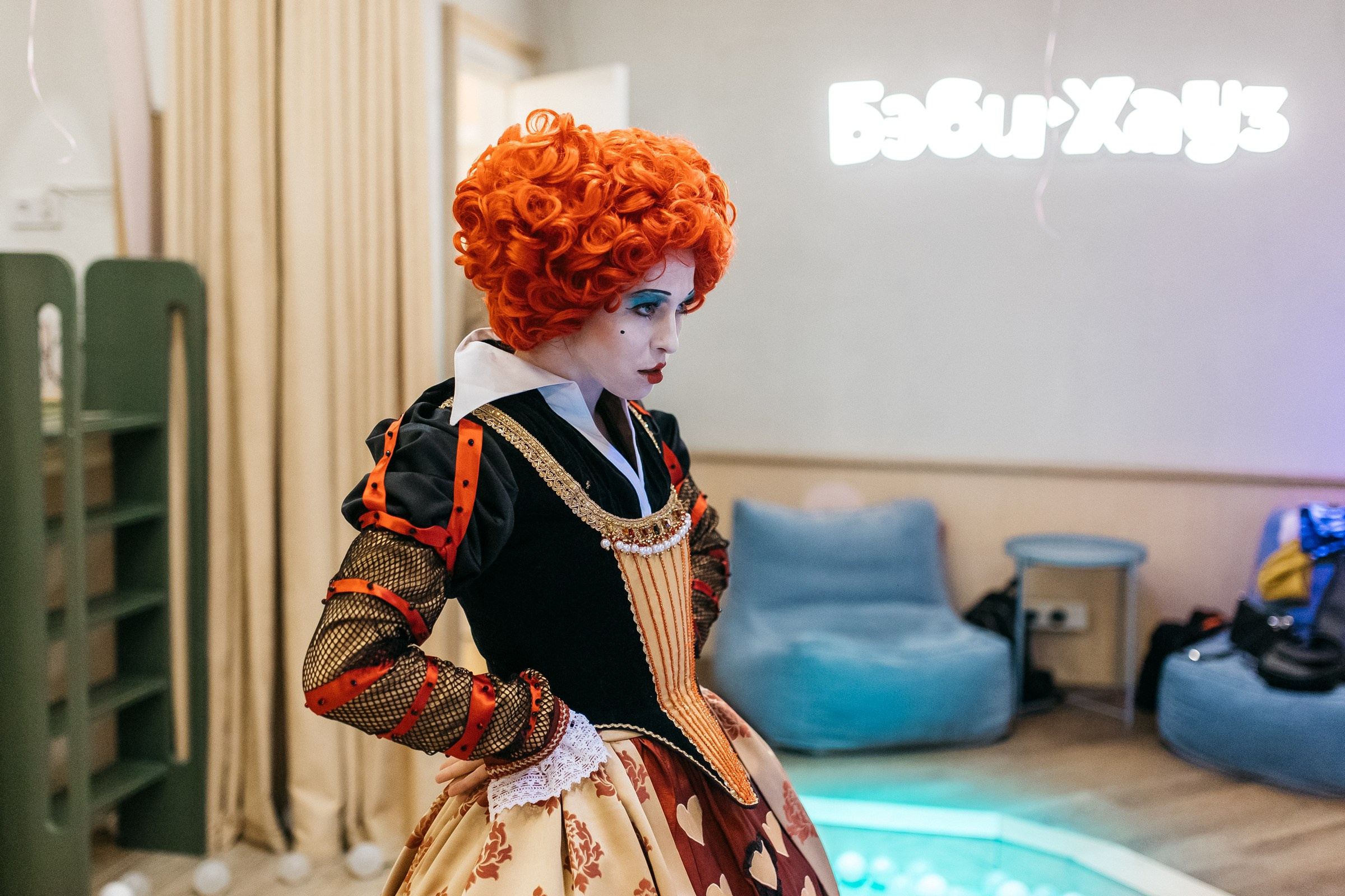 Алиса в стране чудес